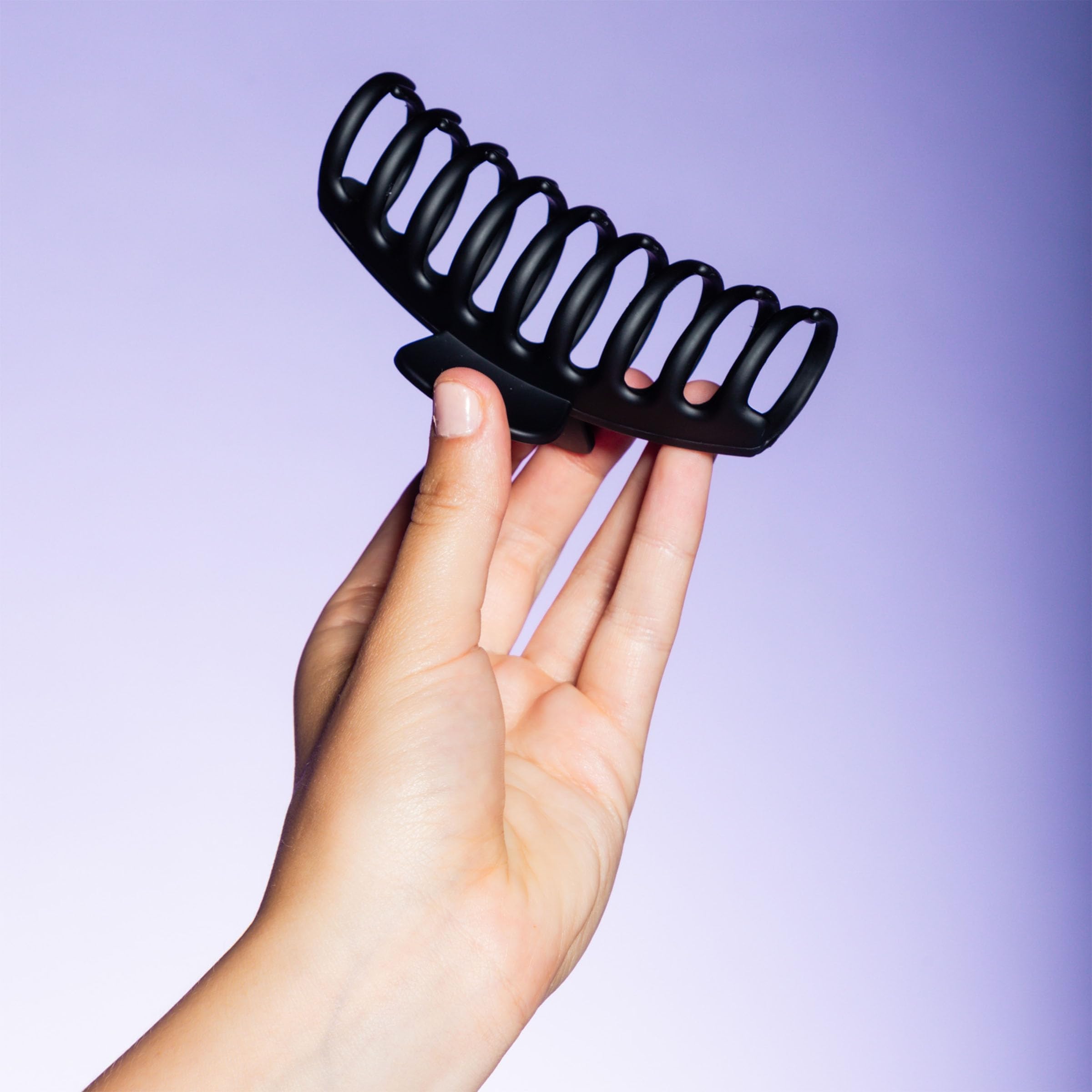Gimme Beauty - Pinzas gruesas para el cabello, diseño duradero y antideslizante para cabello rizado y texturizado, hechas de plástico reciclado fuerte y resistente a la rotura, color negro y tortuga