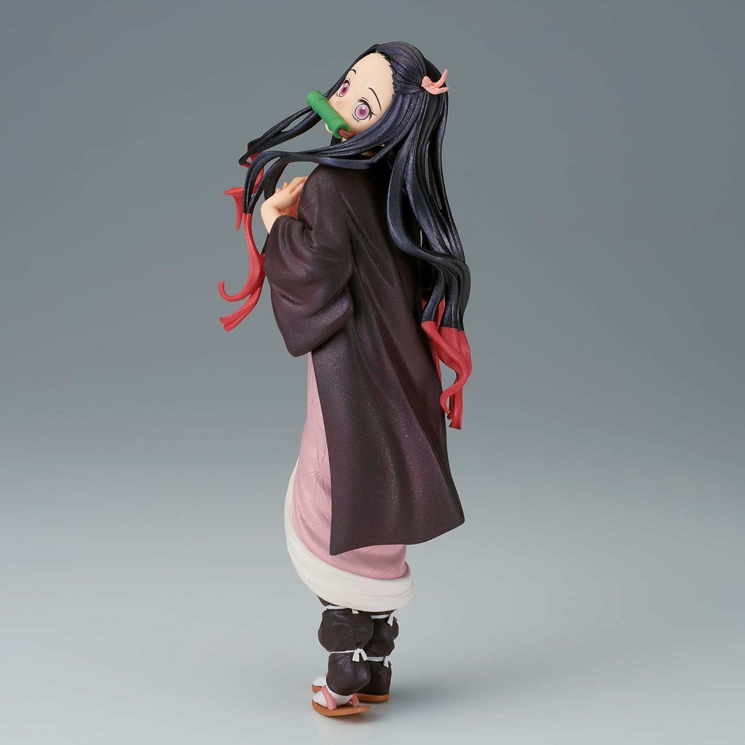 Banpresto - Demon Slayer: Kimetsu no Yaiba - Nezuko Kamado (Special Color ver.), Bandai Spirits Glitter & Glamours Figure