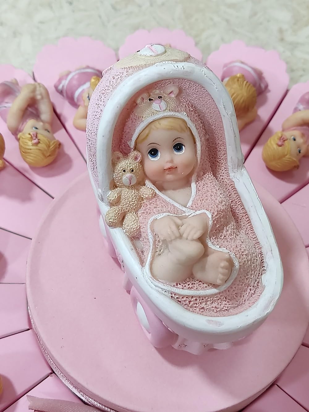 Maxi Tort Narodziny Dziecka Różowe Łóżeczko Upominki Pudełka Na Prezenty 18 Otwieranych Plasterków Dekoracja Dla Dzieci