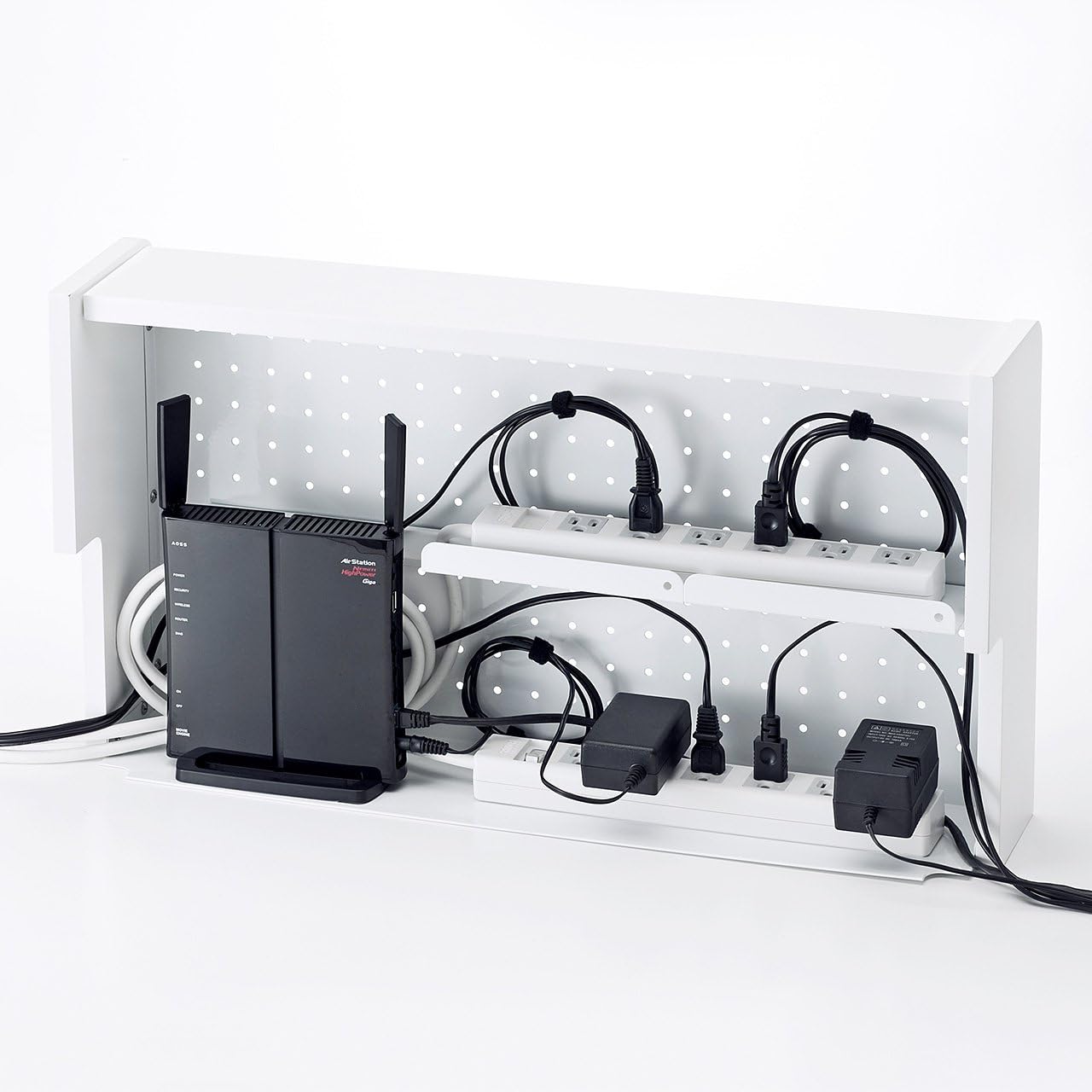 送料込 サンワサプライ ケーブル タップ収納ボックス 2段 無線lanルーター対応 タイプ ホワイト Cb Boxs6wn 全商品オープニング価格特別価格 Www Tintafresca Com Ar