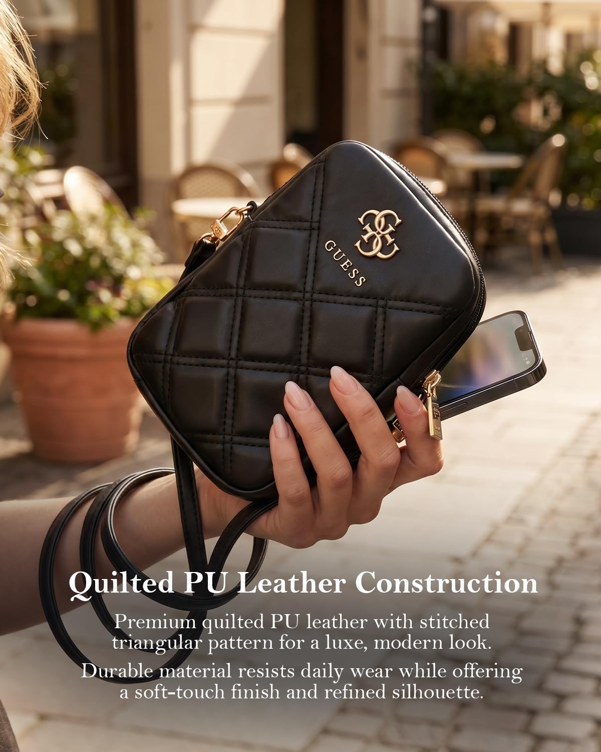 Guess Zip Quilted 4G Handtasche (Schwarz)