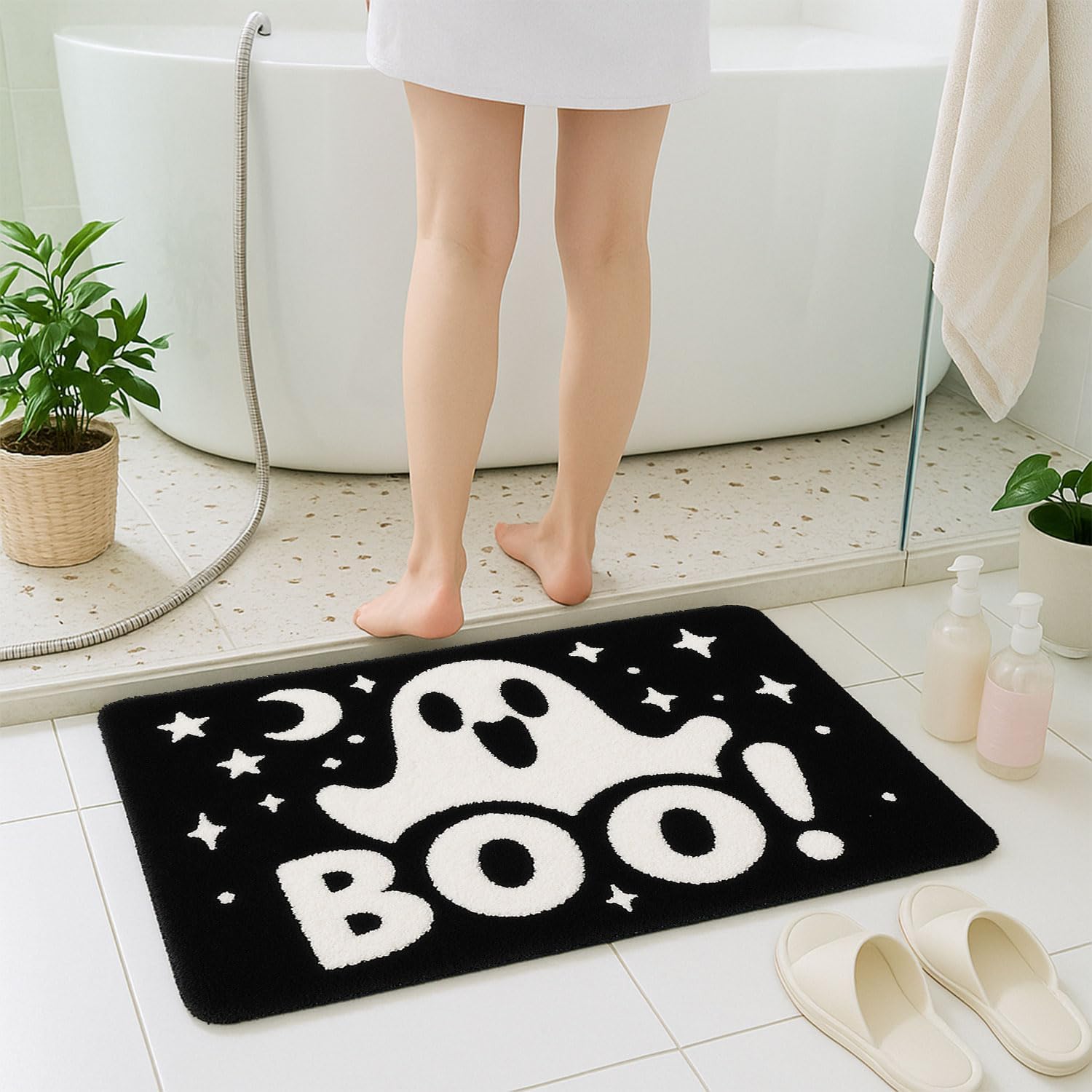Cute Ghost Bathroom Rug Fun Non-Slip Bath Rug, Washable Microfiber Floor Carpet for Home Halloween Decor