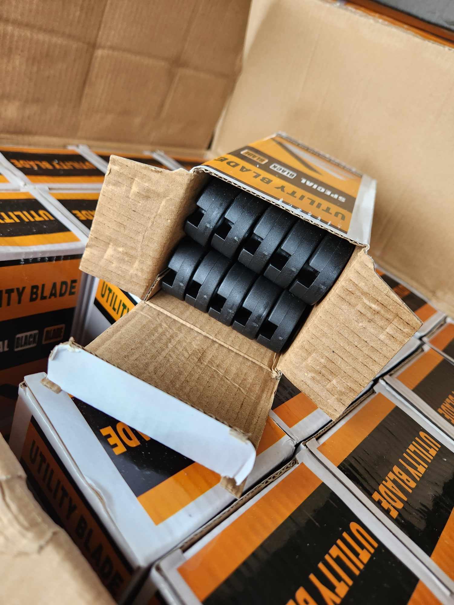100-Pack 25mm Exacto Blades Snap Off Black Blades Utility Knife Blades Exacto Knife Blades, Construction Blade for Box Cutters, Heavy Duty SK5 Steel, 0.7mm Thickness - 4