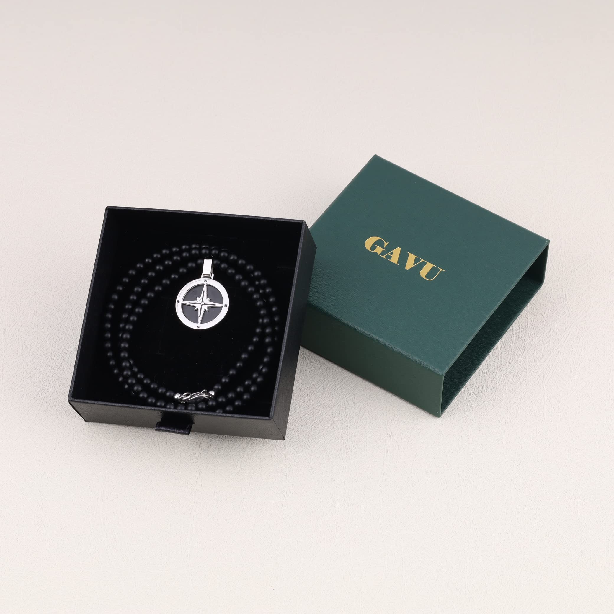 GAVU Collar de Hombres de Cristal Natural y Acero Inoxidable con Colgante Brújula