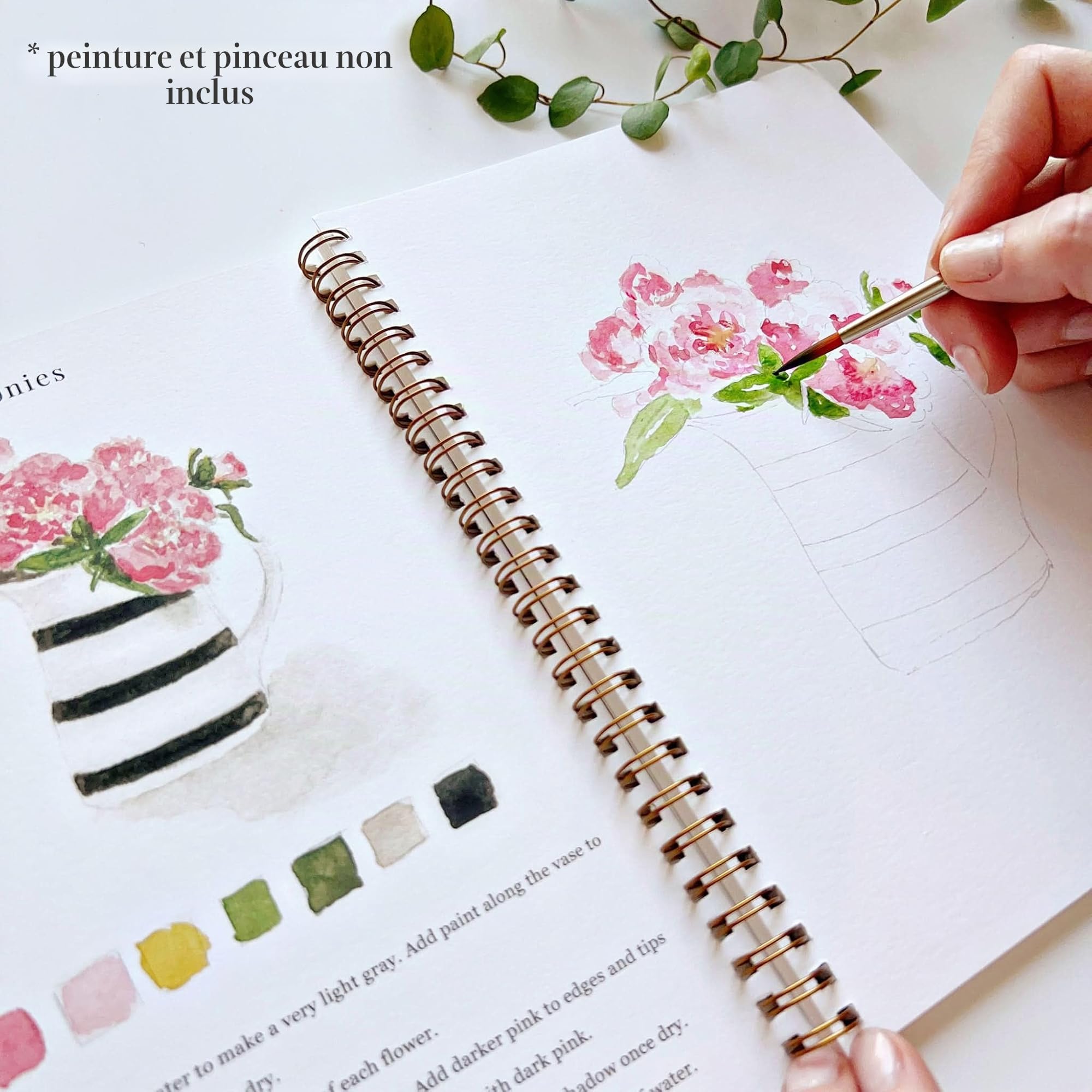 Bouquets Carnet d'aquarelle par Emily Lex Studio, 12 illustrations esquissées adaptées aux débutants, pages à plat en spirale, 16,5 x 22,9 cm, papier aquarelle 120g
