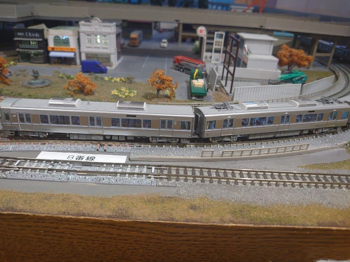 Amazon.co.jp: 室内灯 225系100番台 新快速 8両 KATO Nゲージ 鉄道模型