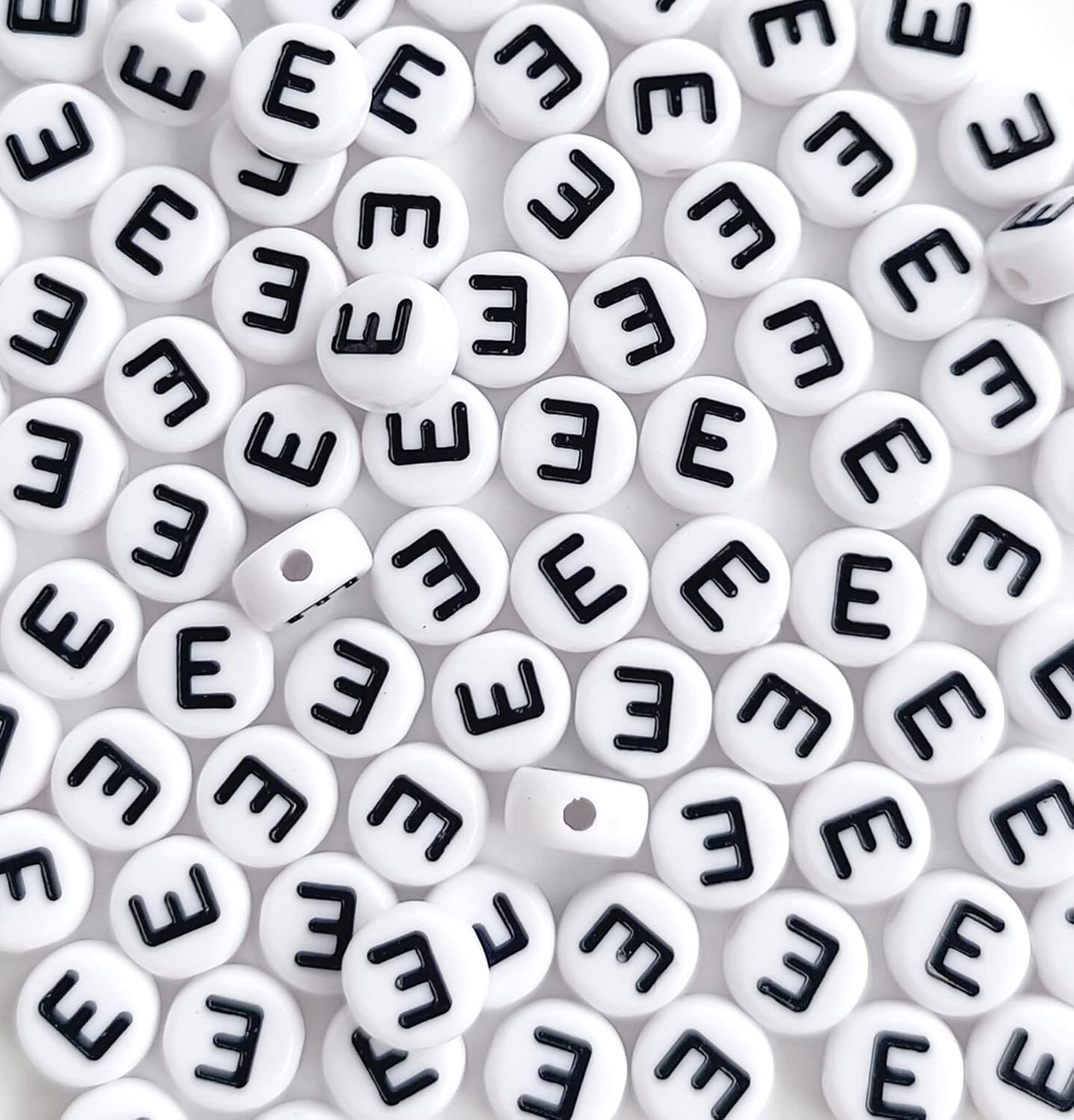 100PCS Letter Beads 4X7mm Acrylic Alphabet Beads for Jewelry Making White Round Vowel Letter E Beads for Bracelets Making Necklaces DIY