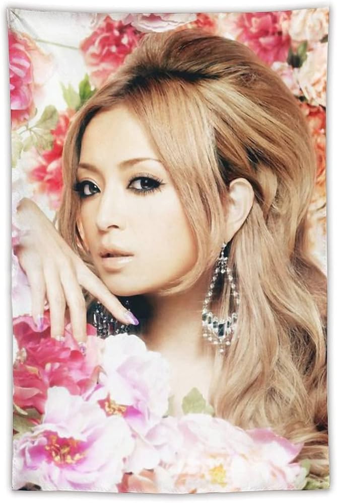 女性の顔のアップ インテリア装飾浜崎あゆみさんの壁掛けです。布地です。 Amazon.co.jp: 浜崎あゆみ タペストリー ポスター 壁飾り 背景布