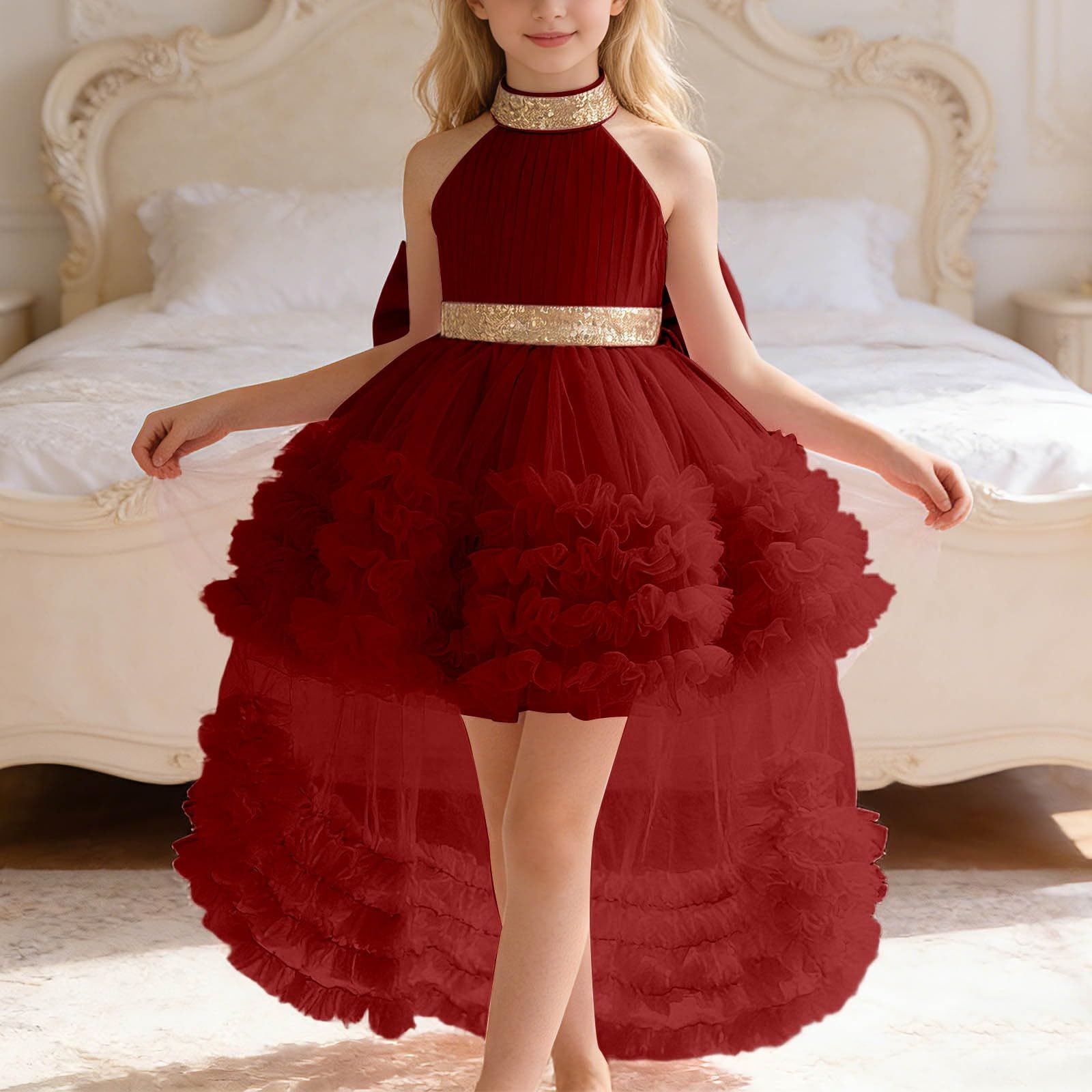 Generisch Mädchenkleid mit Schleppe, gestuftem Kragen, für Festumzüge, Aufführungen und