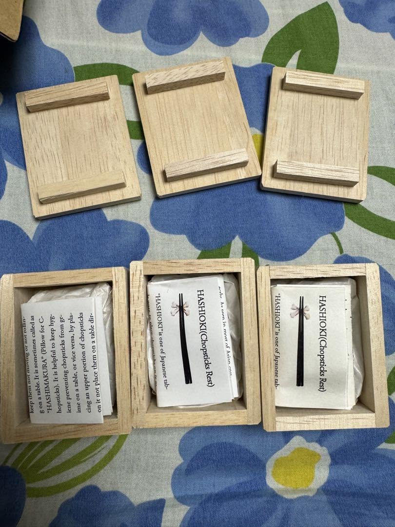 martermind マスターマインド　九谷焼　箸置き Amazon.co.jp: Mastermind JAPAN 九谷 箸置き 骨 BONE : ホーム