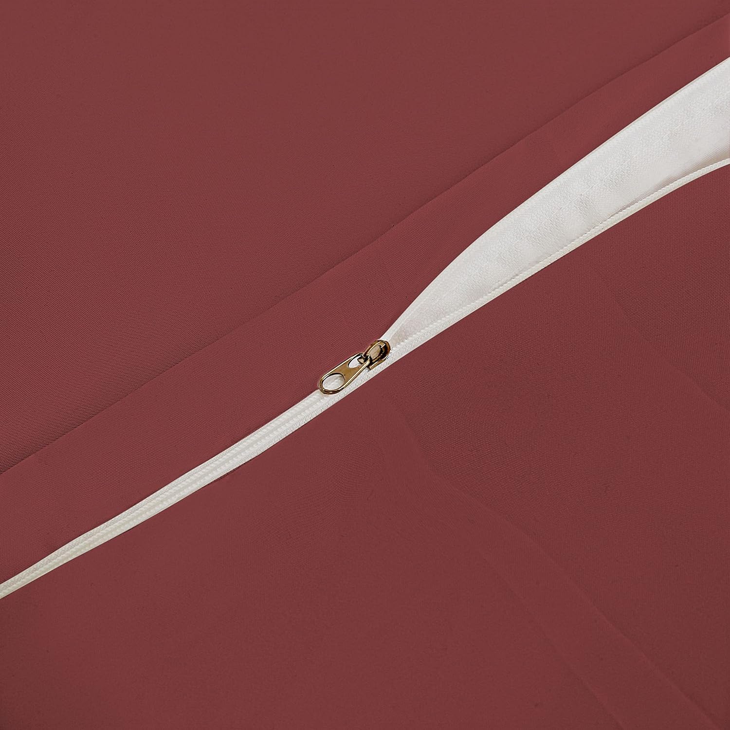 Poligino Set Copripiumino Matrimoniale 240x220 CM (2 Federa 50x80) Monocromatico in Microfibra Bordeaux, Morbido ed Ipoallergenico, Inclusa Federa 50x80 cm
