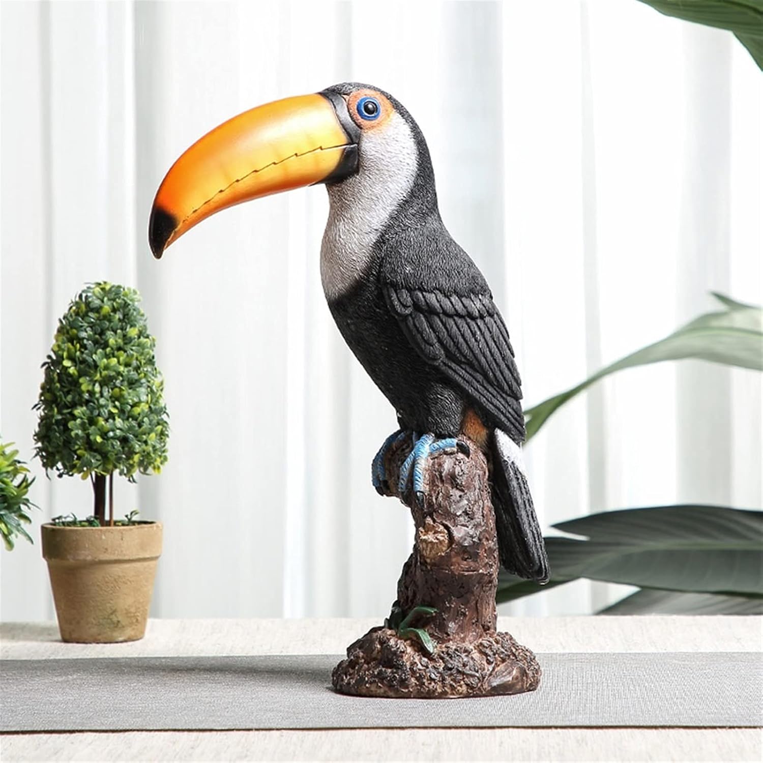 Toucan on Stump Statue, Resin 12.2" H Toucan Bird Outdoor Statue Model Toy for Garden Decor Yard Art Lawn Ornaments Garden Decor