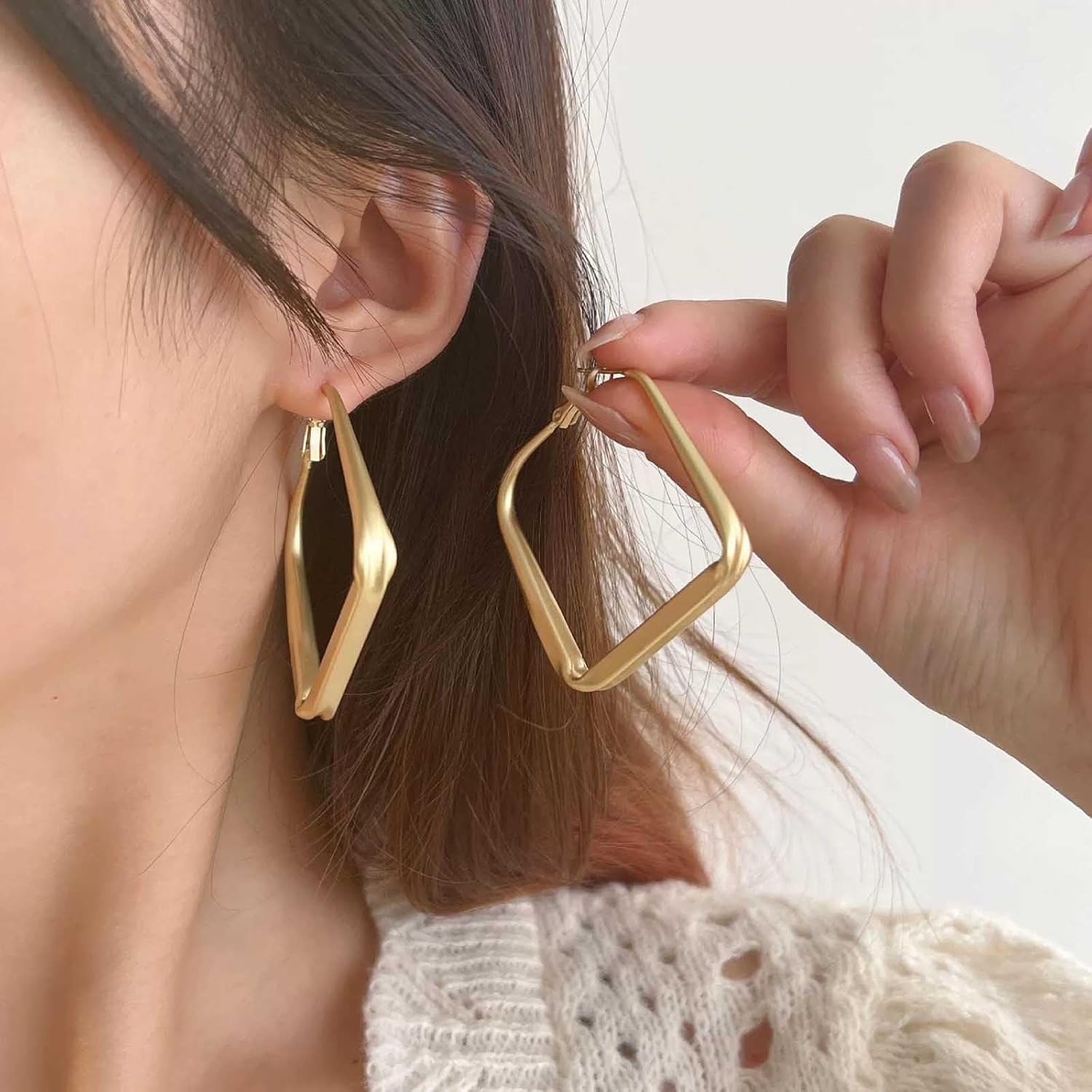 Andelaisi Boho Hollow Square Earrings Gold Open Square Hoop Earrings Minimalist Squares Stud Earring Vintage Large Squares Huggie Earring Geometric Punk Chunky Statement Jewelry for Women - Image 6