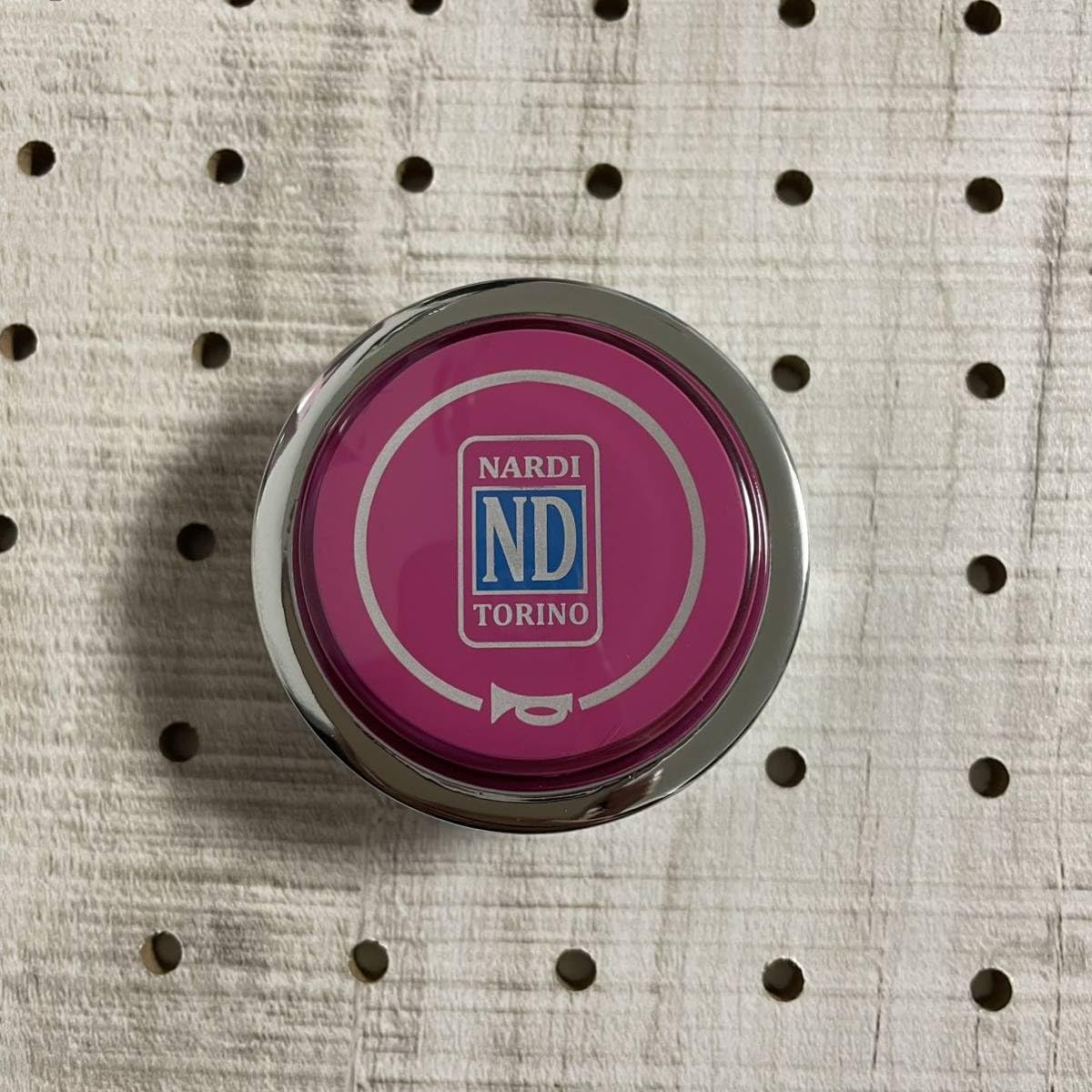 Amazon.co.jp: ステアリングホーンボタン ピンク NARDI ナルディ