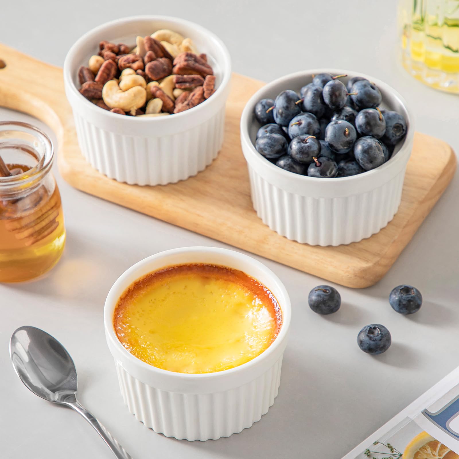 vancasso Pirottini per Soufflé Set con Coperchi, 6 X 200 ml Stampi per Soufflé, Mini Ciotole in Porcellana per Creme Brulè, Set da Stampi a Prova di Forno per Crema Pasticcera, Budino, Ø 9.5cm, Bianco