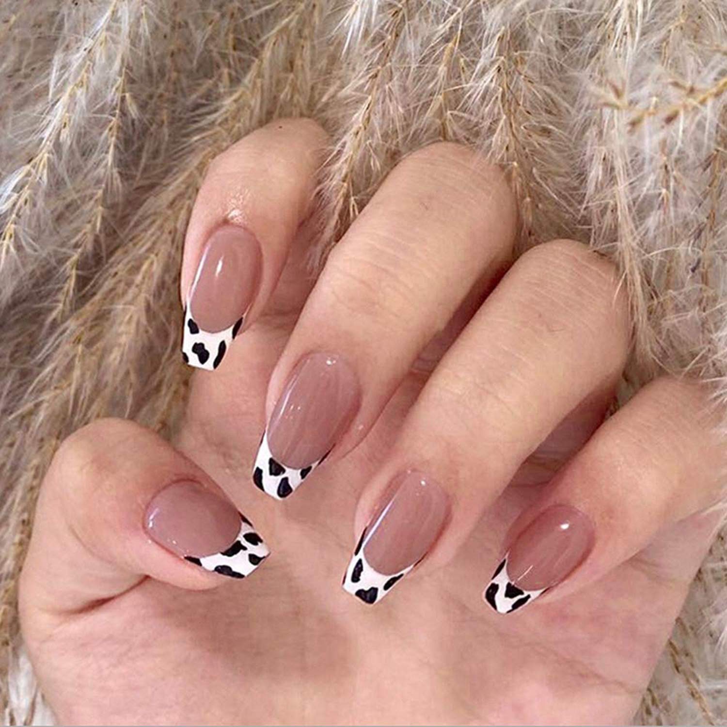 KASTWAVE The Art of Long False Nail on The Nailst Pink False Nail Techniques, Full Cover Wear Finger Nail, Female Nails Designed in The Style of Love, 24Pcs (French small milk pattern)