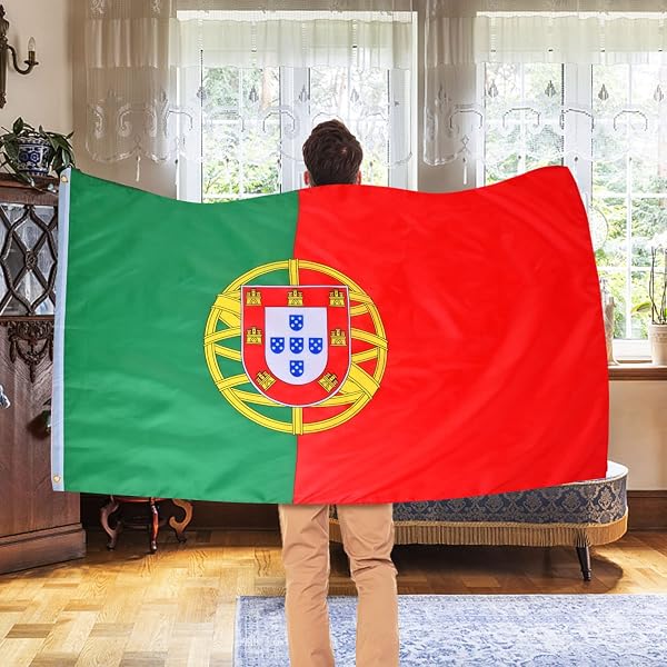 AhfuLife Grande Drapeau Portugal 90×150cm, 1Pcs Drapeau Portugais Double Face avec œillets en Laiton en Polyester pour Euro Football Match Coupe du Monde Sportive et Jardin Bar Intérieur Décoration - 5