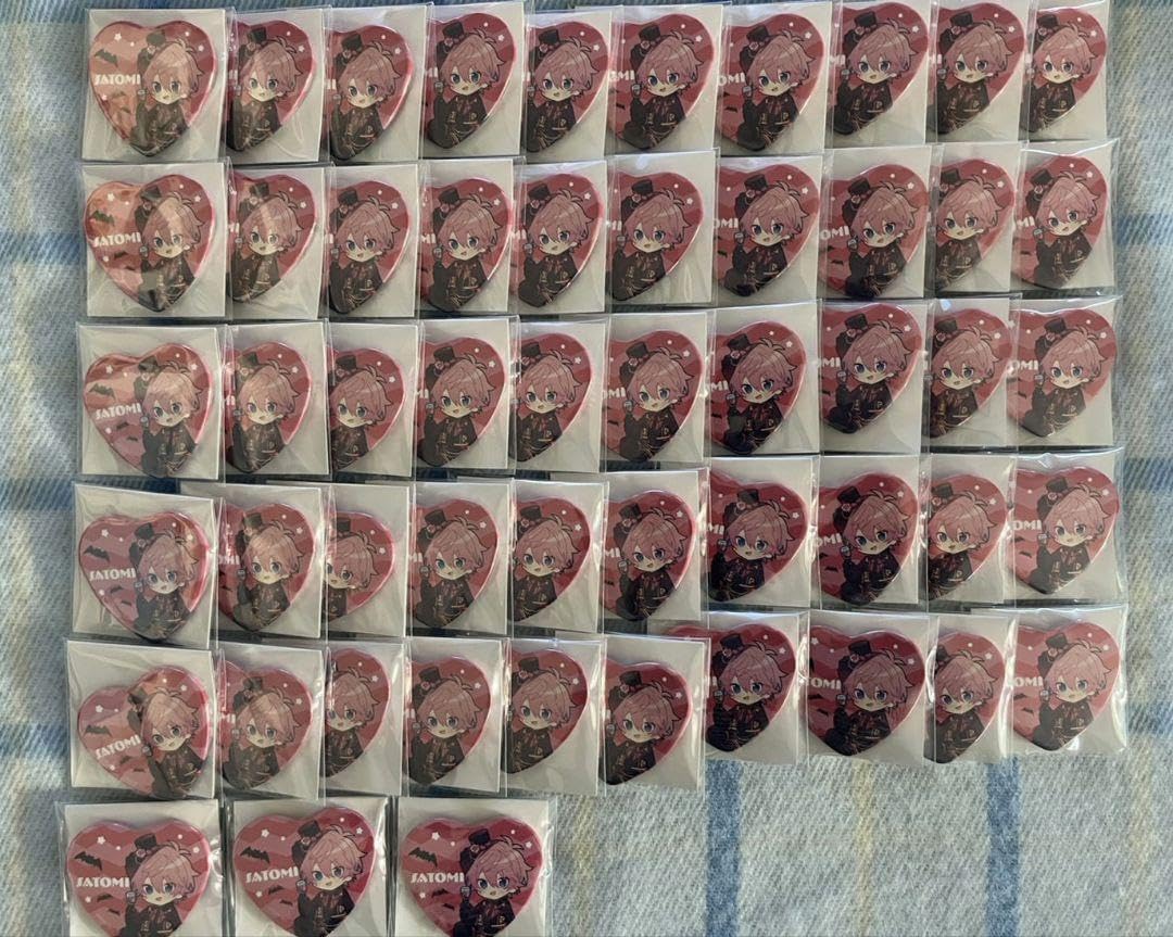 さとみくん　缶バッジ　ハロウィン　等身　ハート　痛バ　すとぷり すとぷり さとみ くん 痛バ 80個 ハロウィン 等身 - メルカリ