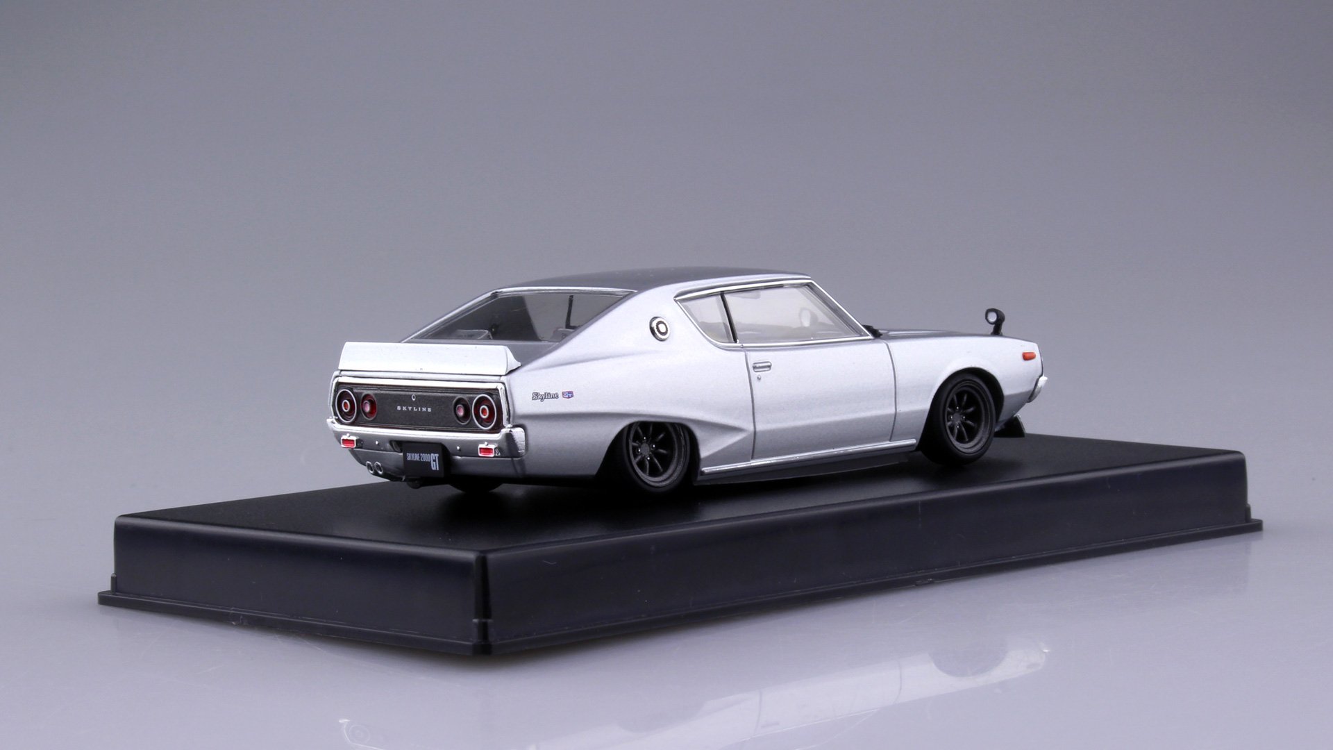 DISM アオシマ 1/43 ケンメリ スカイラインHT2000GTX-E/S Amazon