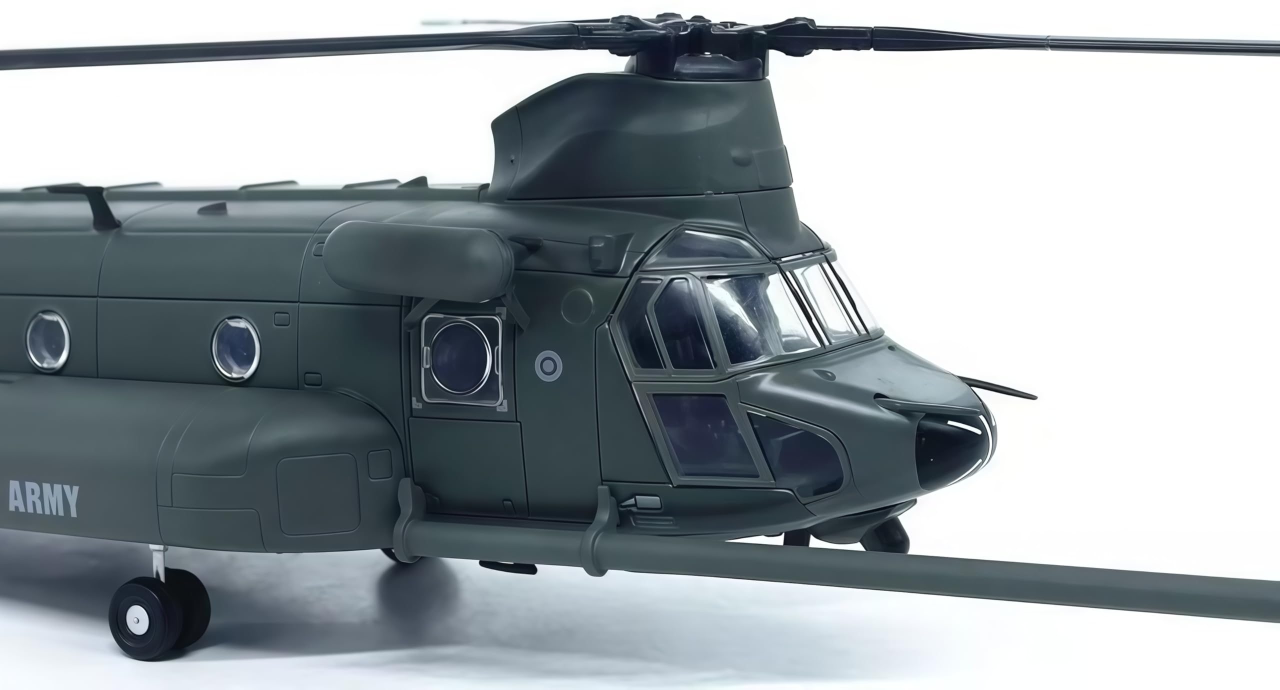 CH47 1/72スケール　2機セット Amazon.co.jp: チヌークヘリコプター 1/72スケール ダイキャスト製 CH