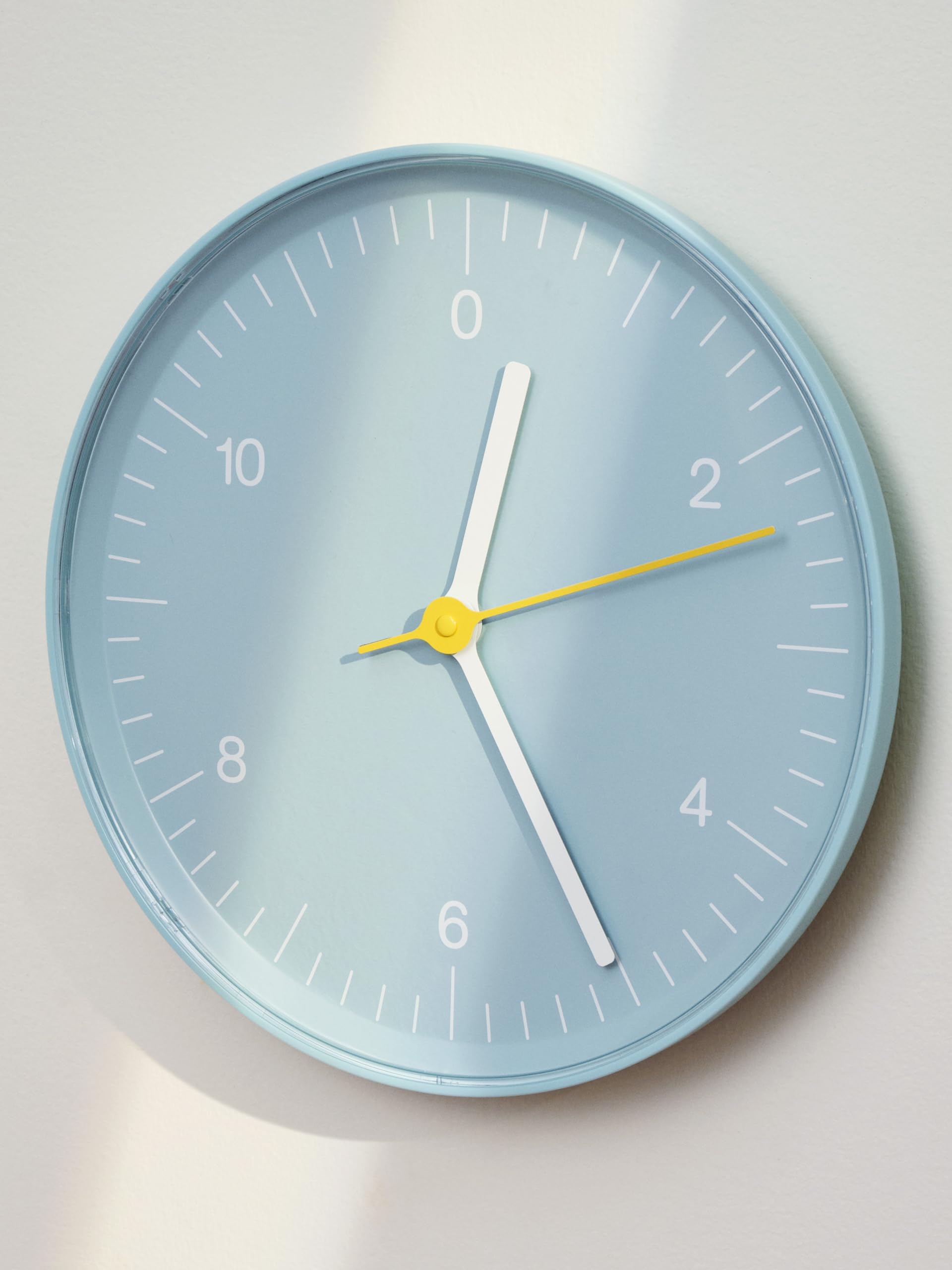 ヘイ HAY WALL CLOCK 掛け時計 ブルー / BLUE Amazon.co.jp: 【正規品】HAY WALL CLOCK ヘイ ウォールクロック