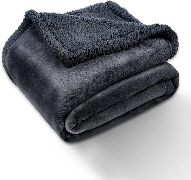 Waterproof Dog Blanket Washable Large - 100 * 145cm Soft Warm Fleece Pet Mat for Sofa Bed Car - Personalised Extra large Machine-Wash Calming Dog throw Cushion for Furniture Protect (Grey)