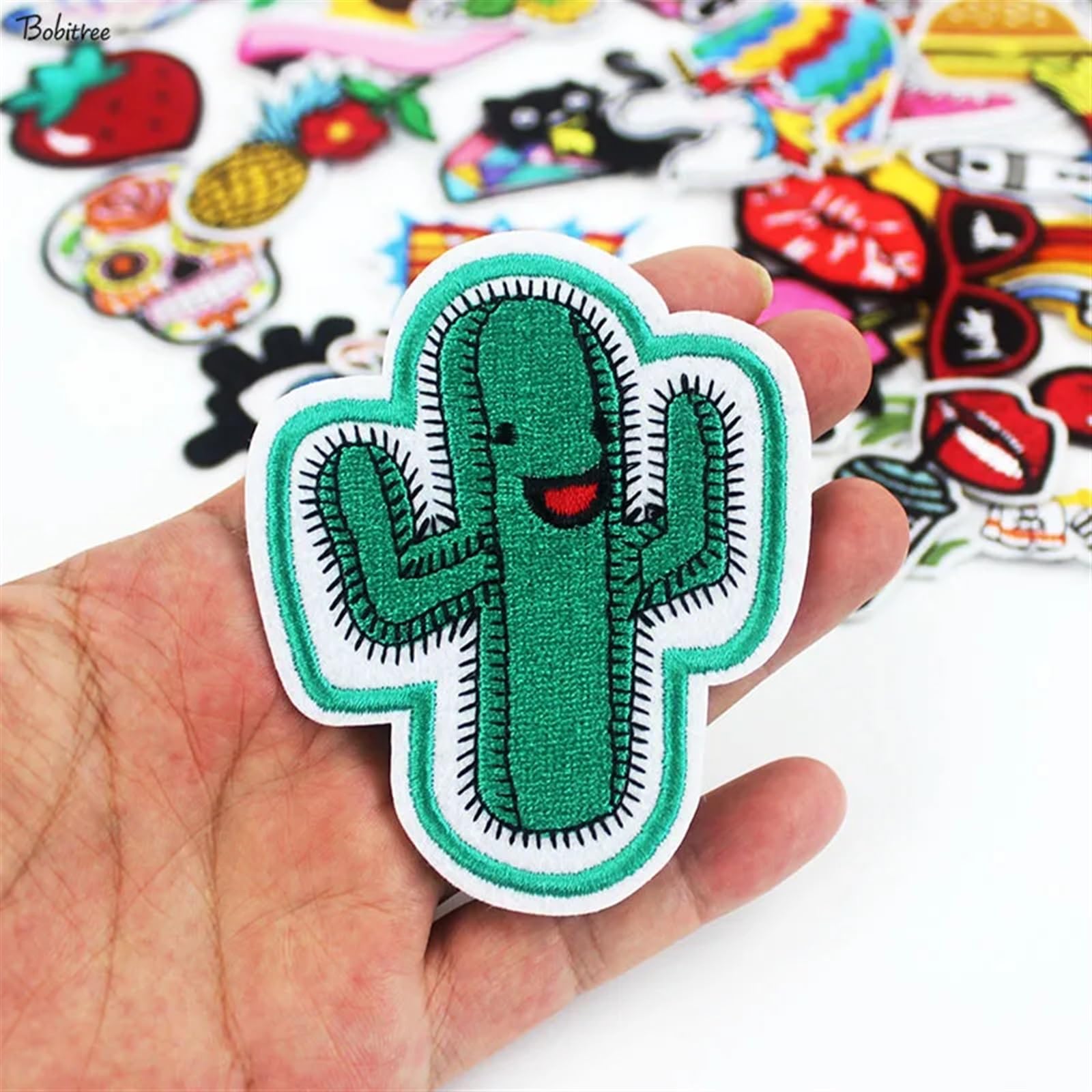 Toppa 50 Toppe in Stoffa Mista Ricami Carini termoadesivi su Badge for Bambini Ragazze Applique Fai da Te for Giacche Borse Adesivi Patchwork