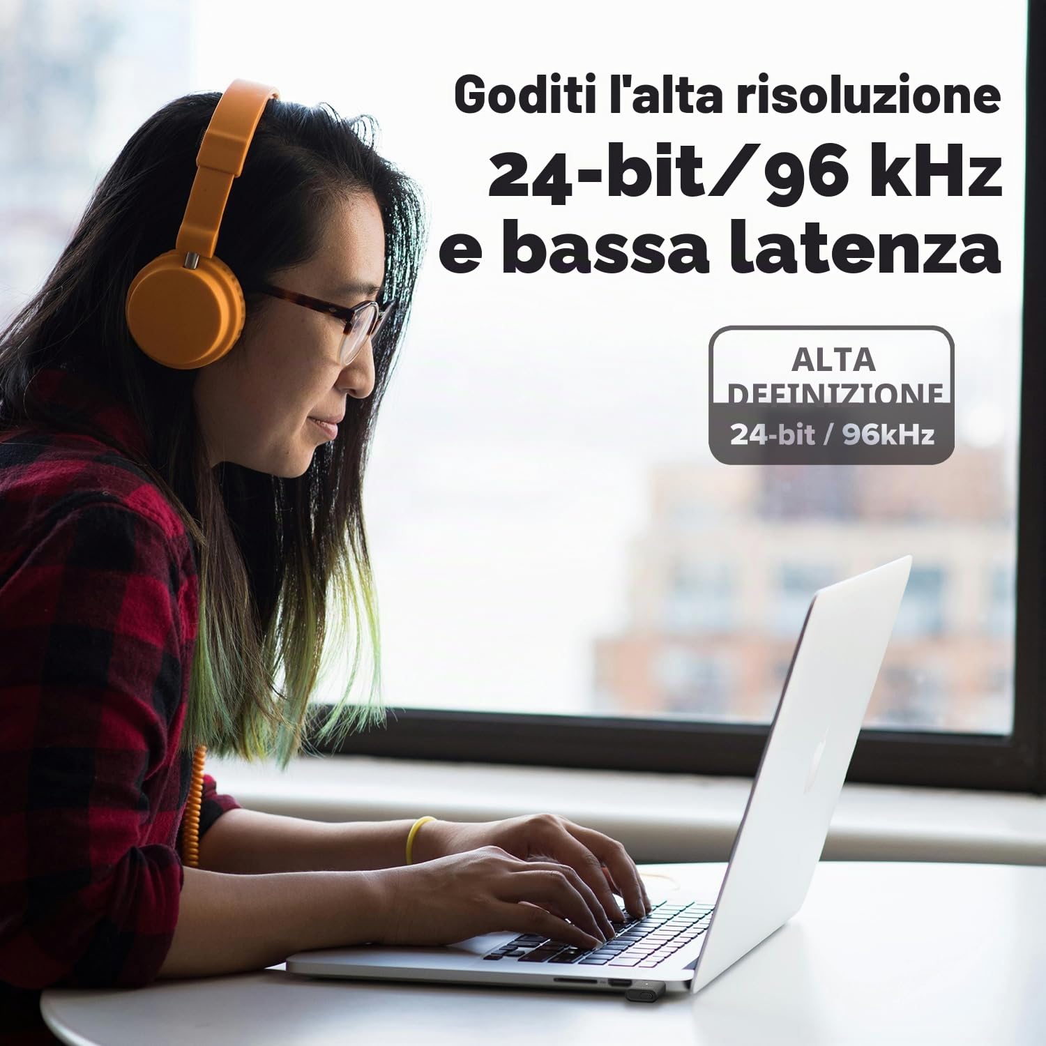 Creative BT-W6 Trasmettitore audio wireless Bluetooth 5.4 e LE con suono Snapdragon, aptX Lossless, bassa latenza e audio fino a 24 bit/96 kHz, funziona con PC/Mac/console di gioco