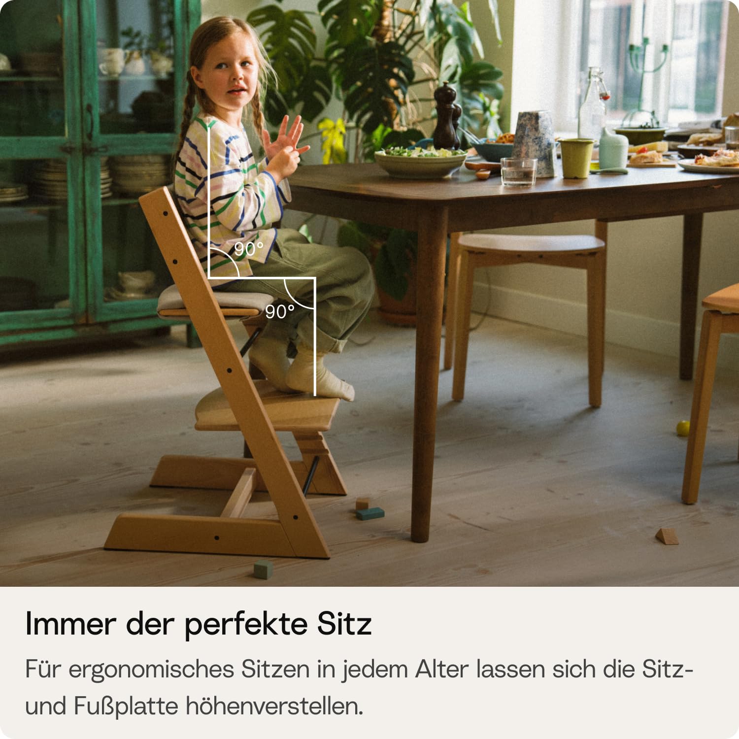Stokke Tripp Trapp Hochstuhl (Glacier Green) mit Stokke Tray (White) - ein verstellbares, ergonomisches und leicht zu reinigendes Babyset für Kinder im Alter von 6-36 Monaten