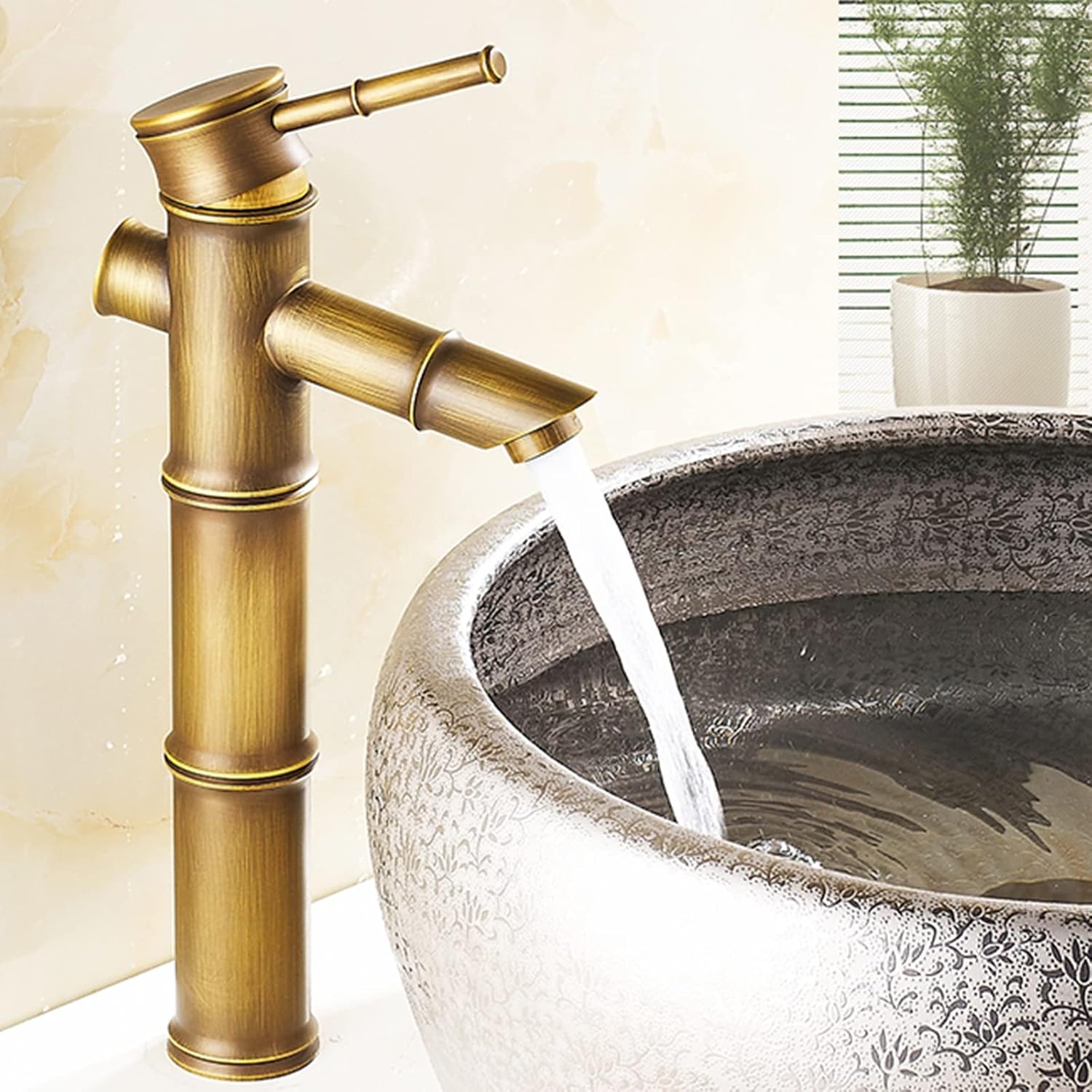 バスルームのシンクと互換性のある蛇口 レトロ真鍮シンクの蛇口 バスルームのシンクの蛇口 滝の蛇口 シングルホール ヴィンテージアンテ