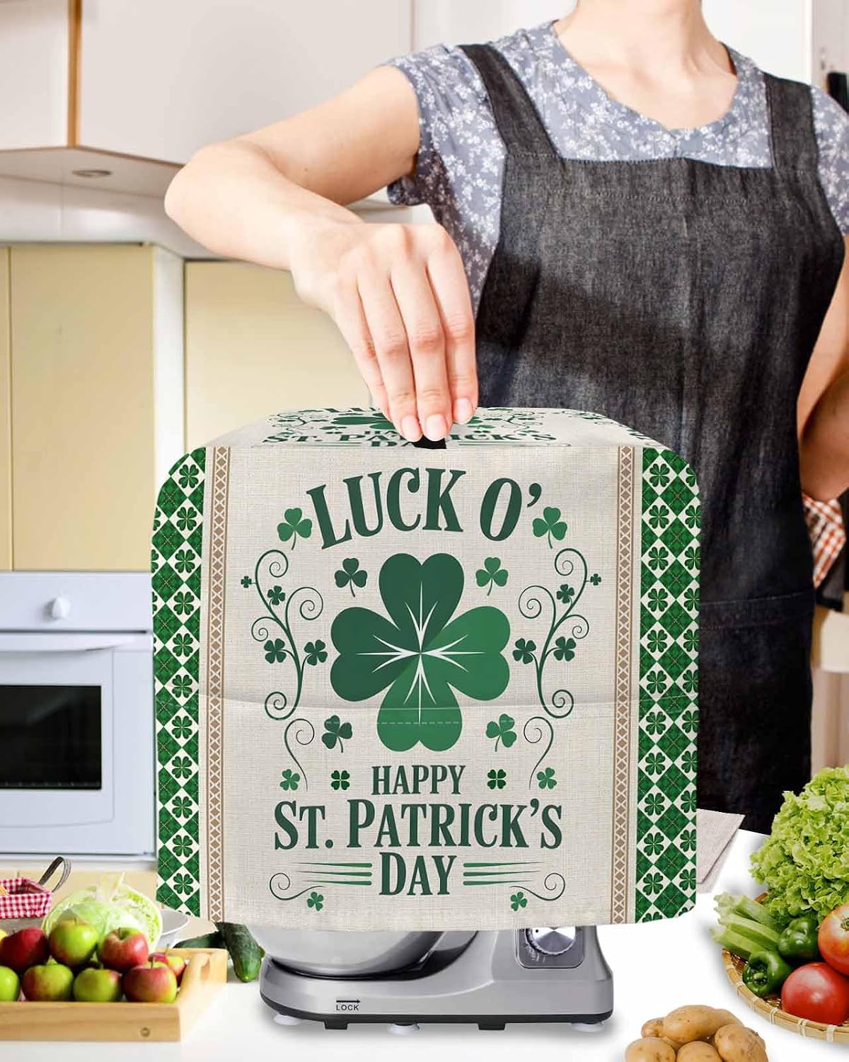 St. Patrick's Stand Mixer Cover with Storage Pocket, Waterproof Kitchen Mixer Covers, Lucky Shamrock Leaves Vintage Green Plaid Kitchen Appliance Dust Cover Compatible with 4/4.5 Quart Mixers