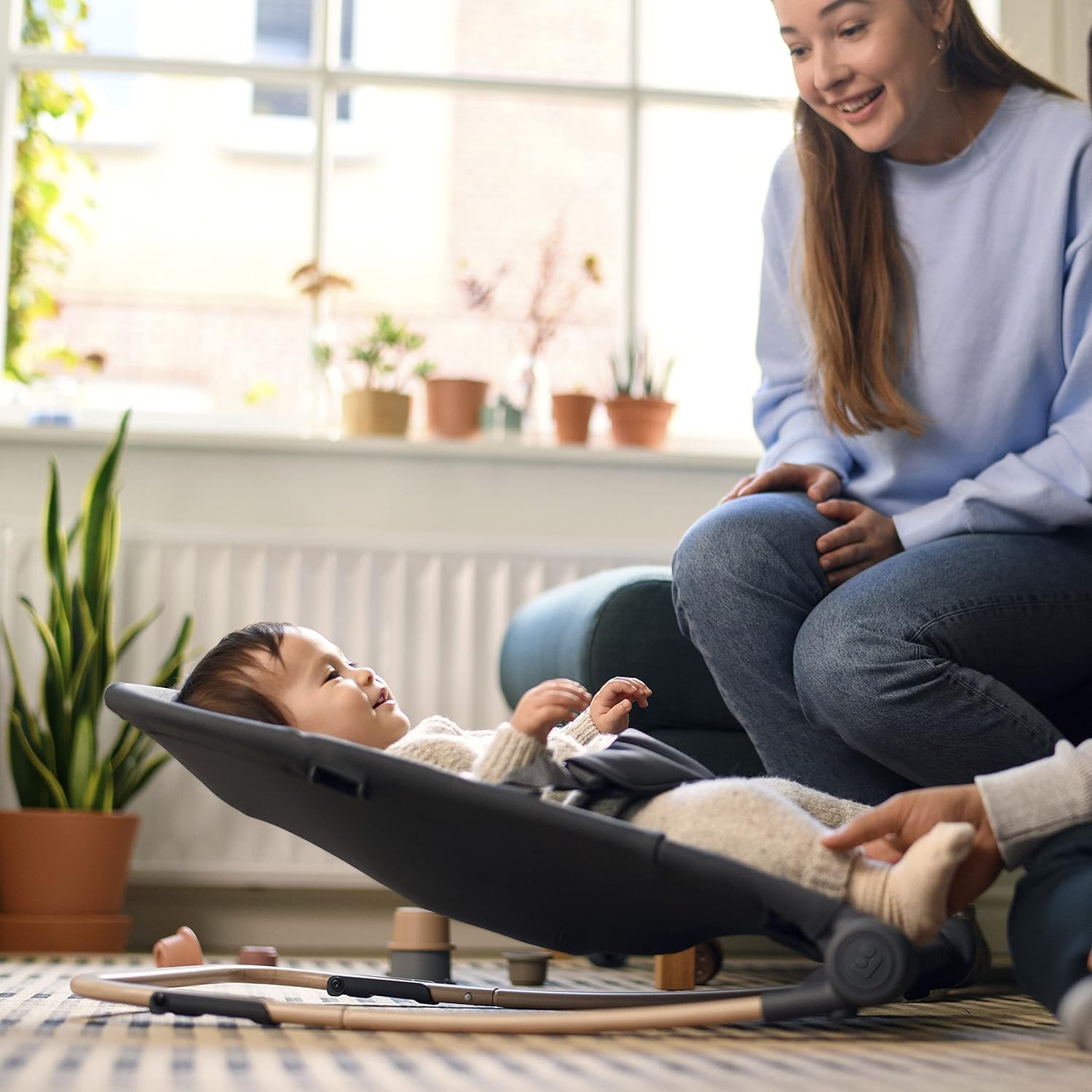 Maxi-Cosi Loa Baby Rocker, plegable ultracompacto, mecedora ligera, dos posiciones reclinables, mecedora portátil con telas 100% recicladas, 0 - aprox. 6 meses, 0-9 kg, más allá del grafito
