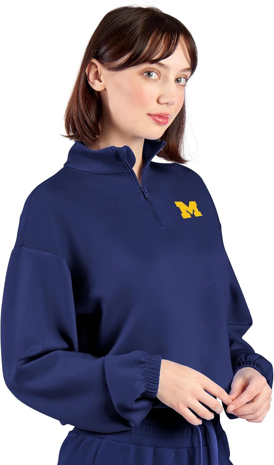 NCAA Women's Cropped Quarter-Zip Pullover, Lightweight Sweatshirt with Long Sleeves and Relaxed Fit, Casual Wear