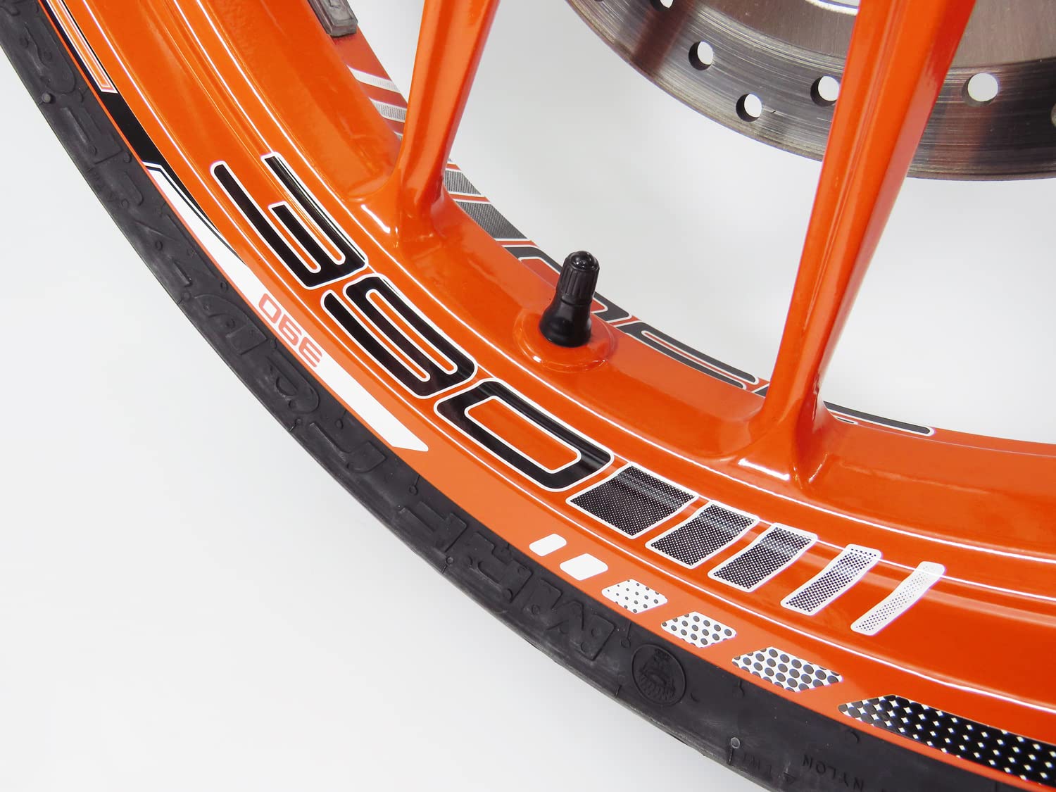 BIKE-label Felgenbett-Aufkleber-Set Für KTM 390 Duke – 4-teilig, UV-beständig, Waschstraßengeeignet – In Weiß