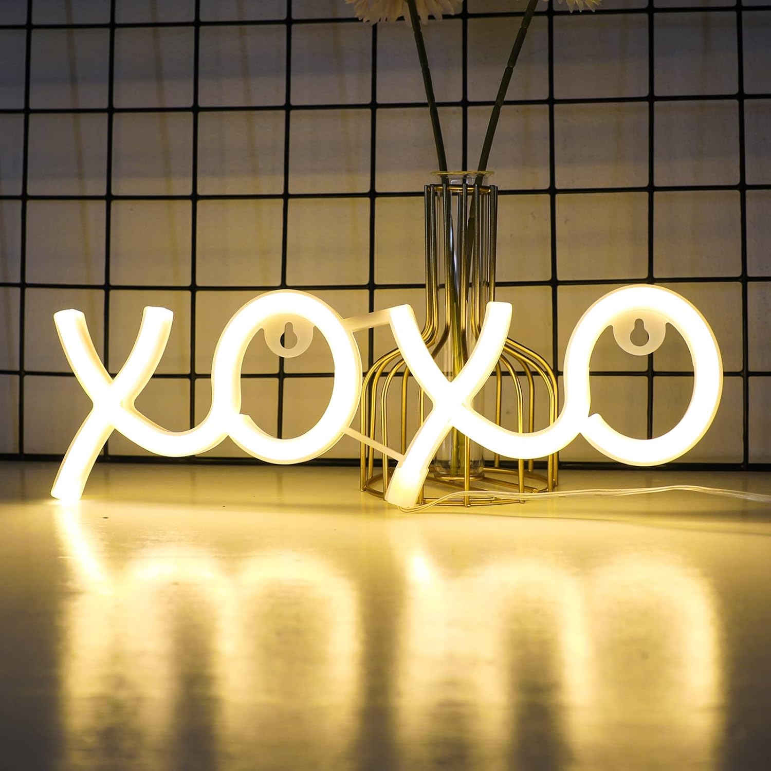 ENUOLI LED Neon Signs,11.8"x3.9" Sign Light USB/Battery Operated Wall Hanging Sign Lover Hug Wall Art for Bedroom,Kids Room,Valentine's Gift,Home Decor,6.56ft Cord - XOXO- Warm White