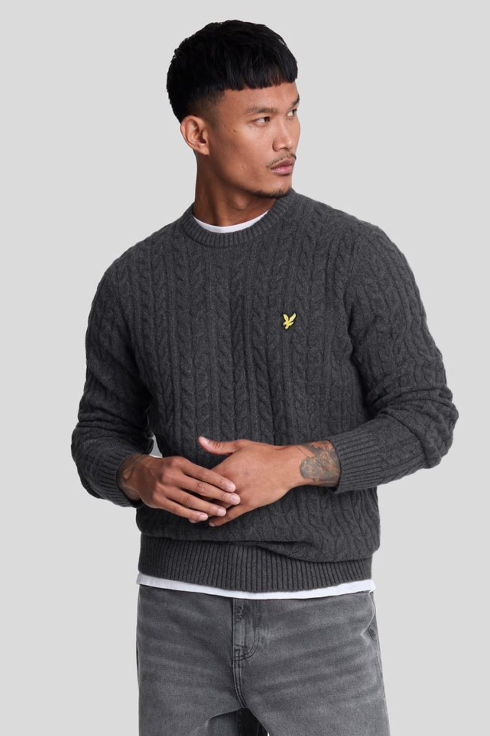 Lyle & Scott Herren Strickpullover mit Zopfmusteraus Einer Mischung aus Baumwollmischung, Rundhalsausschnitt, warm und bequem,grau, L