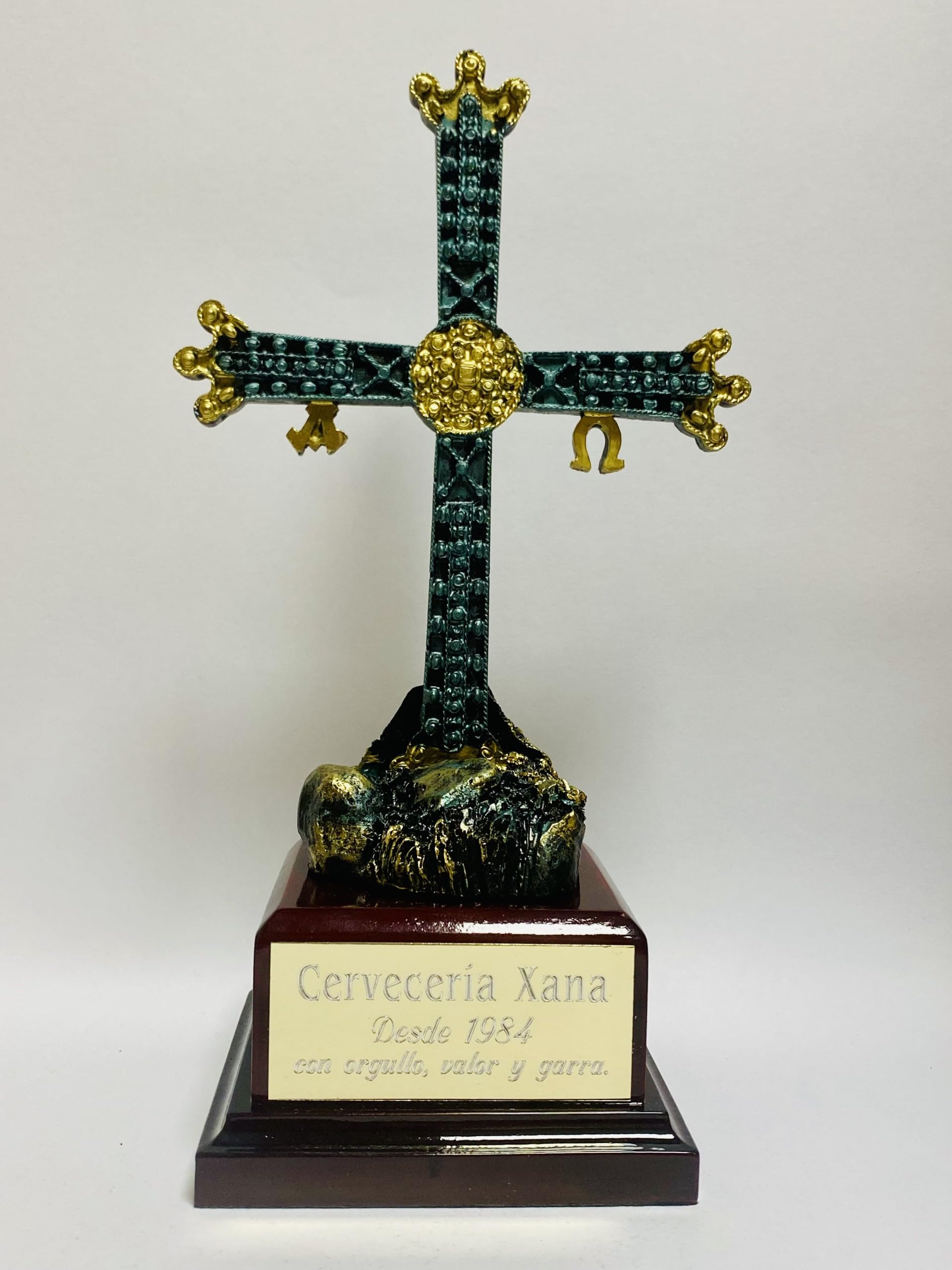 RegalosDeBodaOnline Figura cruz de la victoria asturiana o cruz de los ángeles personalizada, regalos típicos de Asturias