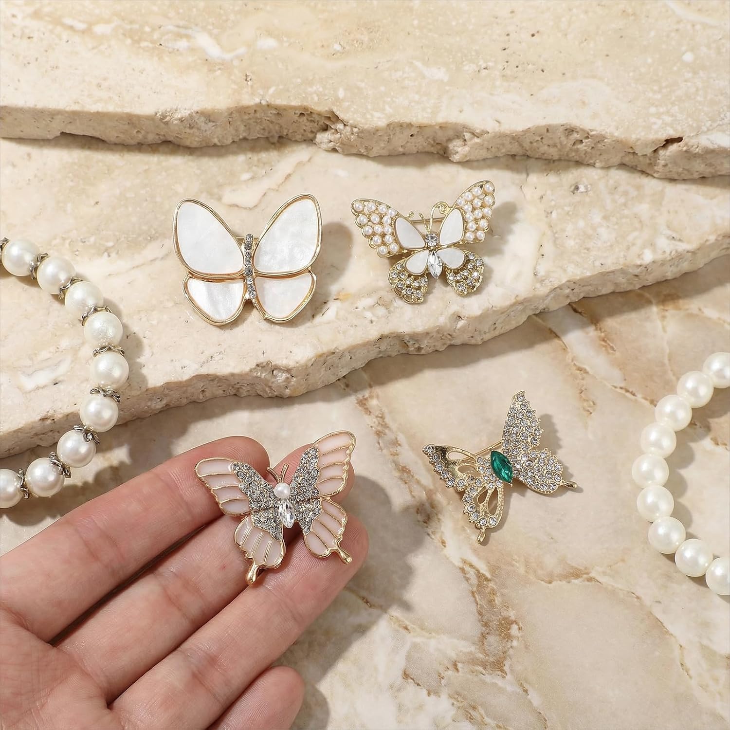 Butterfly Brooch Pin for Women, Gold Rhinestone Brooches and Pins Pearl Elegant Butterfly Brooches and Pins for Shawl Coat Dress Accessories