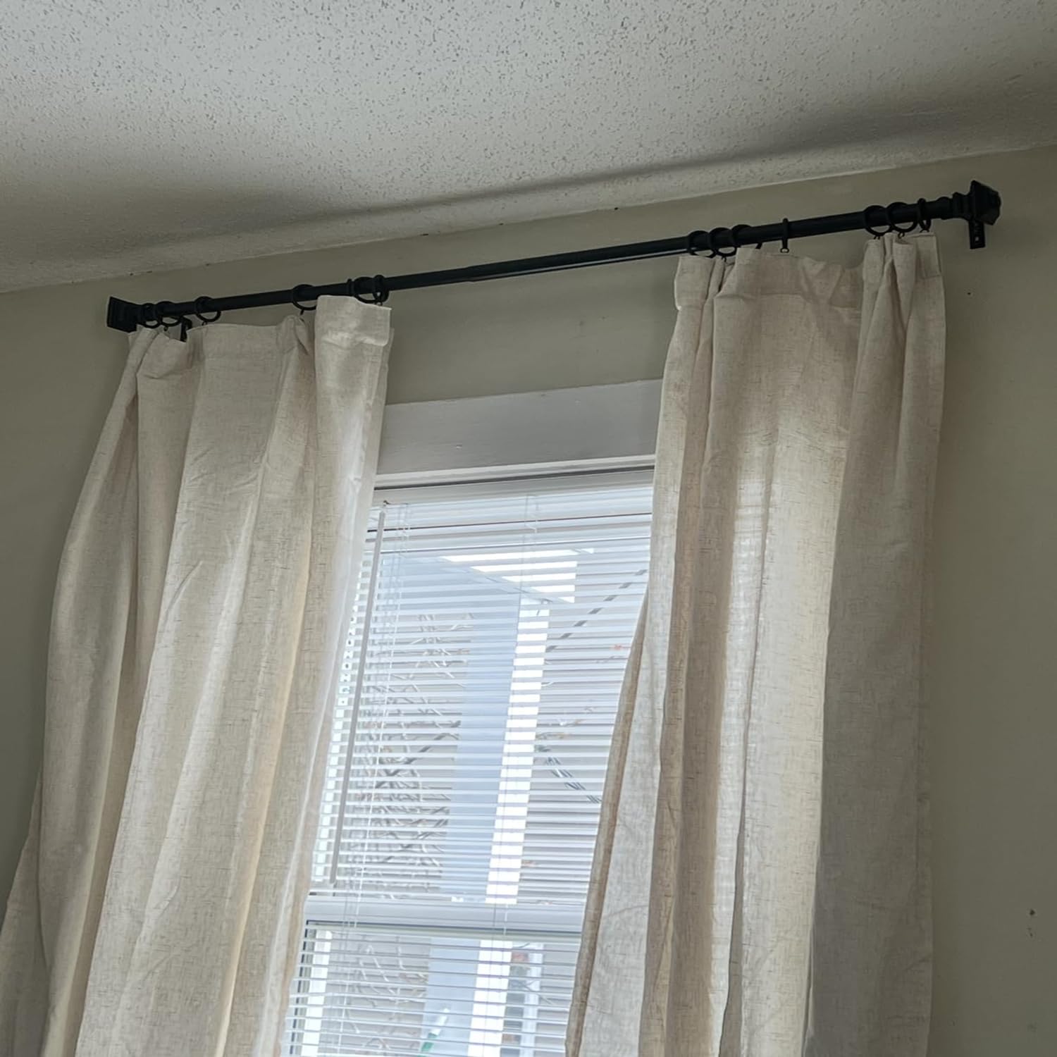HD6038Q - Juego de 28 anillas para cortinas (28 unidades), color negro