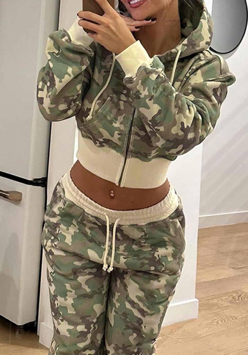 LETSVDO Women's 2 Piece Outfits Sweatsuit Camo Zip Up Crop Hoodie Sweatshirt Y2k Wide Leg Camouflage Sweatpants Set - Image 5