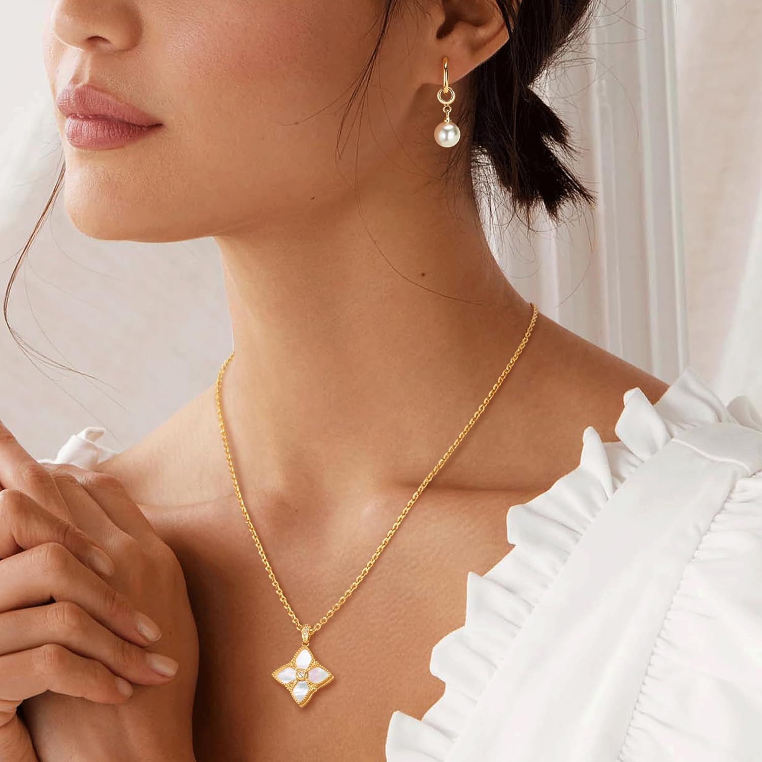 MTMY Clover Necklace for Women 14K Gold Plated Four Leaf Clover Pendant Necklace Thick Gold Double Sided Lucky Charm Jewelry - Image 2