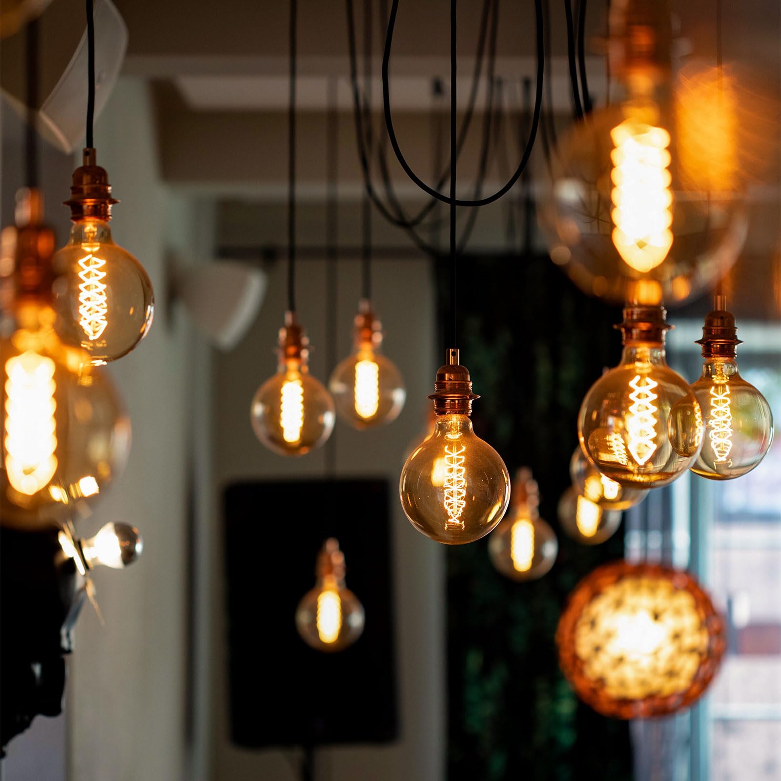 E27 Vintage Edison Light Bulbs Dimmable, Amber Glass Warm White 2700K, 600 Lumen, ES Edison Screw, G80 Globe Vintage Bulb - Image 4