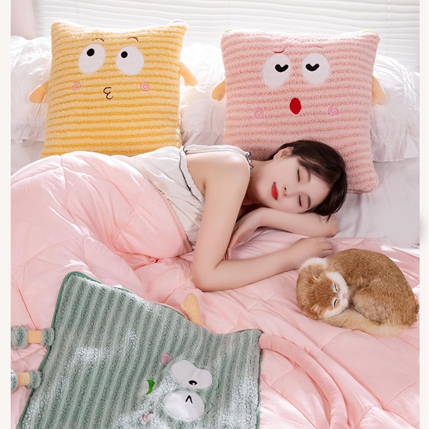 Convert Pillow Cushion to Blanket Handheld Soft Fleece Comfortable Quilt for Relaxation and Travel Quilt