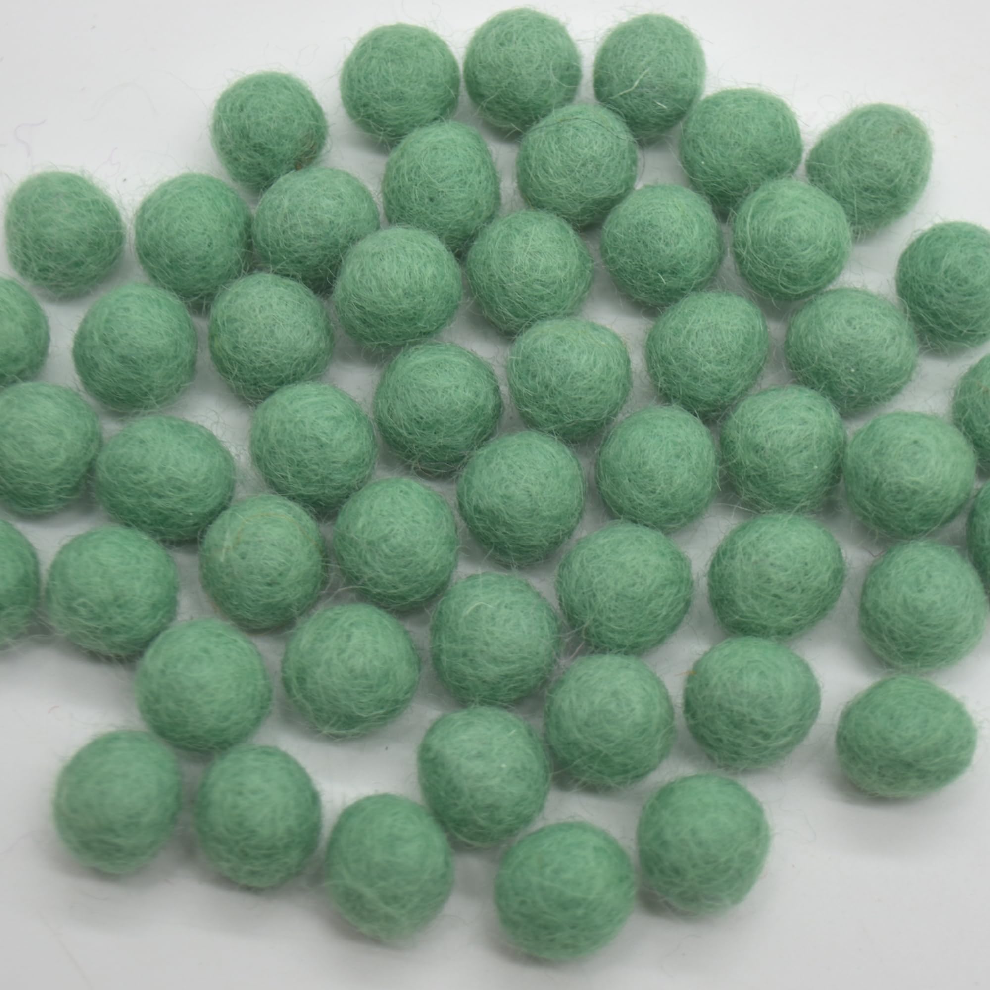 Oriental Direct based in Yorkshire 100% Wool Felt Balls - 50 Felt Balls - 1cm - Jade Green