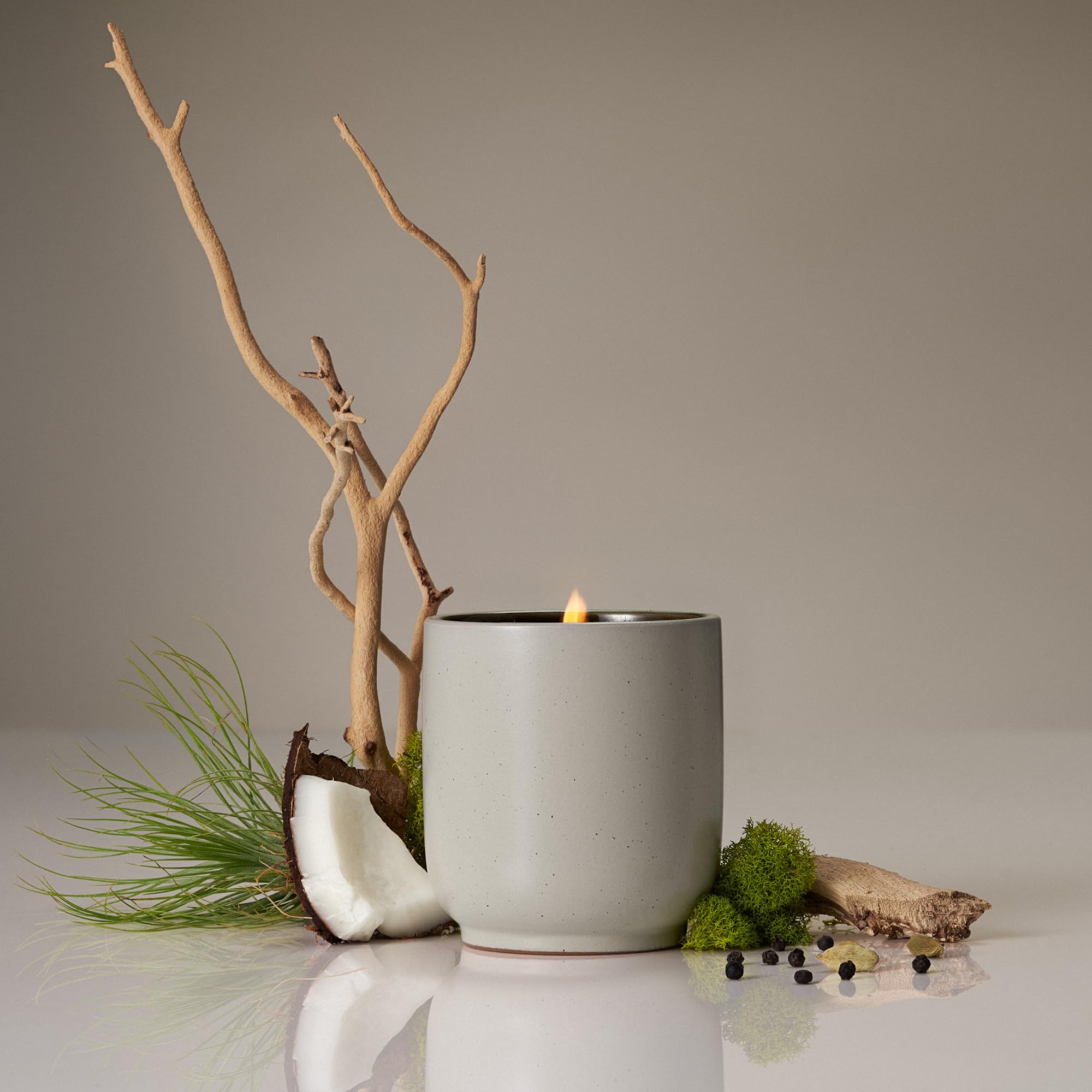 Homecourt Luxuriöse Duftkerze, Cocomoi-Duft, 60 Stunden Brenndauer, Sojawachsmischung, Bio-Baumwolldocht, ofengebranntes, wiederverwendbares Keramikgefäß, 227 ml, 2,0