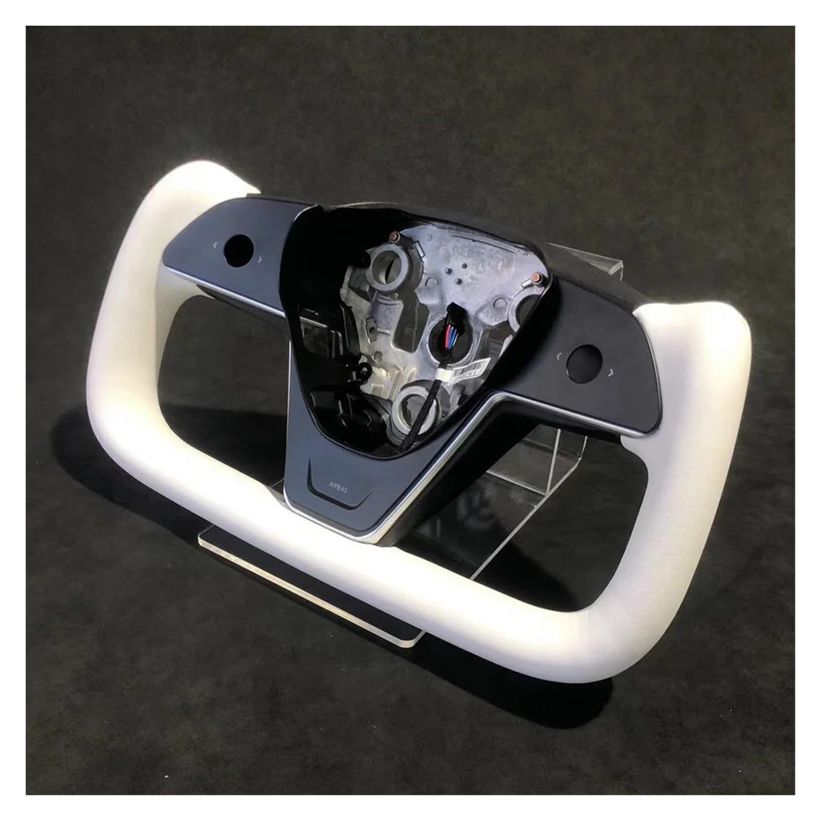 Amazon | モデルXスタイルの新しい2.0ヨークステアリングホイールと