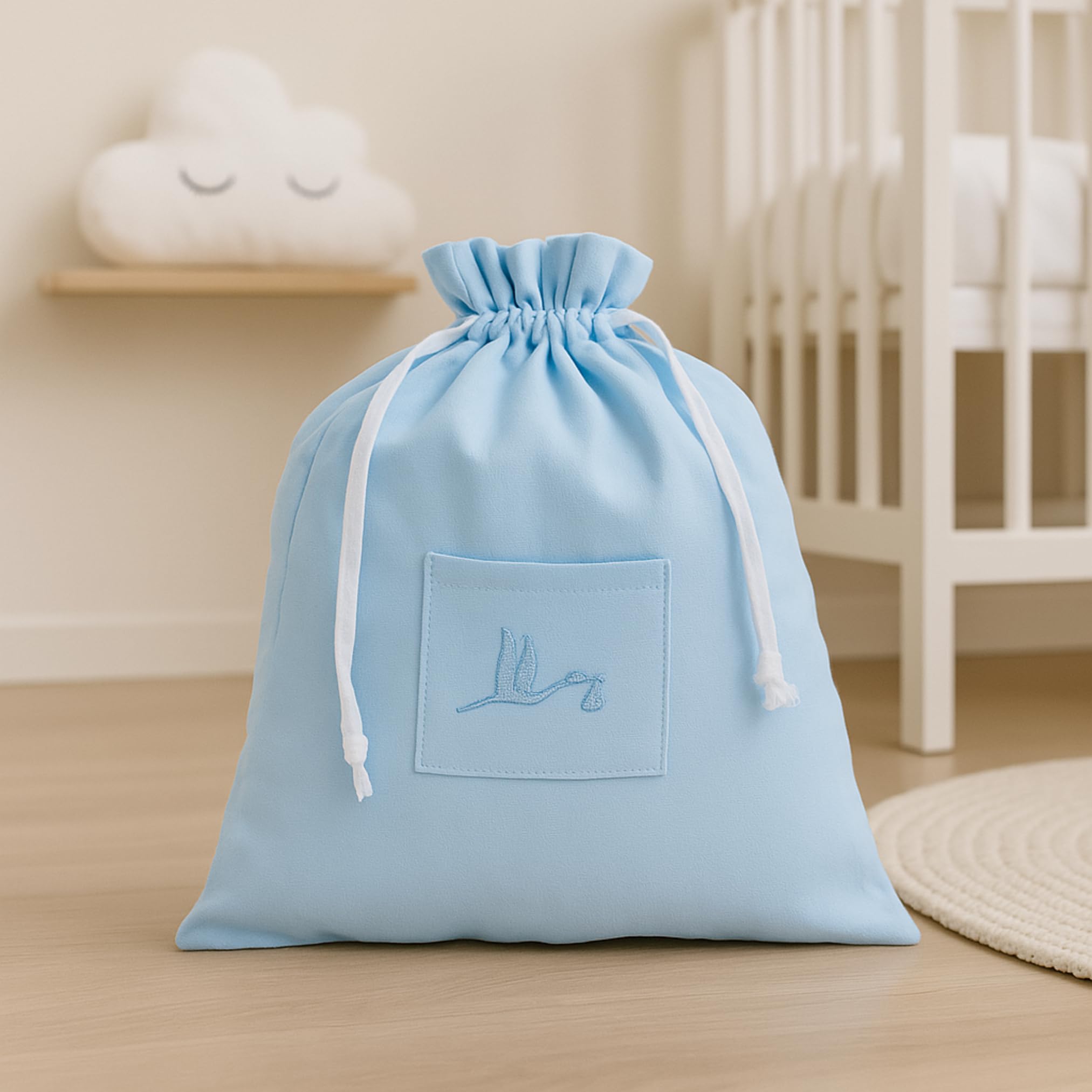 Tarta de Pañales para Recién Nacida con Manta Bordada + 15 Pañales Talla 2 + Chupete Personalizado Azul | BebeDeParis
