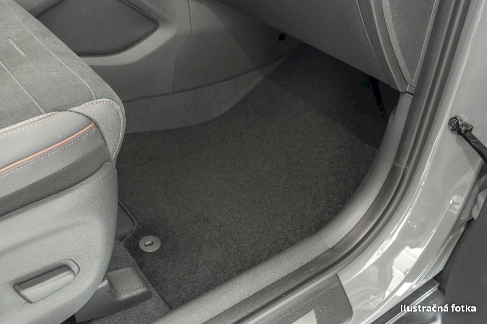 J&J AUTOMOTIVE | Alfombrillas de Terciopelo para Coche aptas para Swift 2005 – 2010, Ajuste Exacto, Antideslizante Redondo y Reforzado en la Zona del Pedal