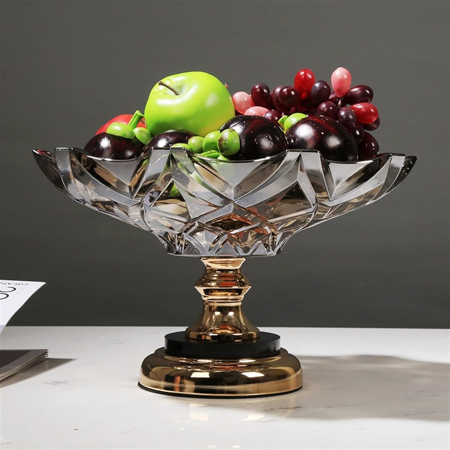 クリエイティブフルーツプレート 中国の高級クリスタル鉛フリーガラスフルーツトレイ、モダンなミニマリストのデスクトップ装飾フルーツボウ
