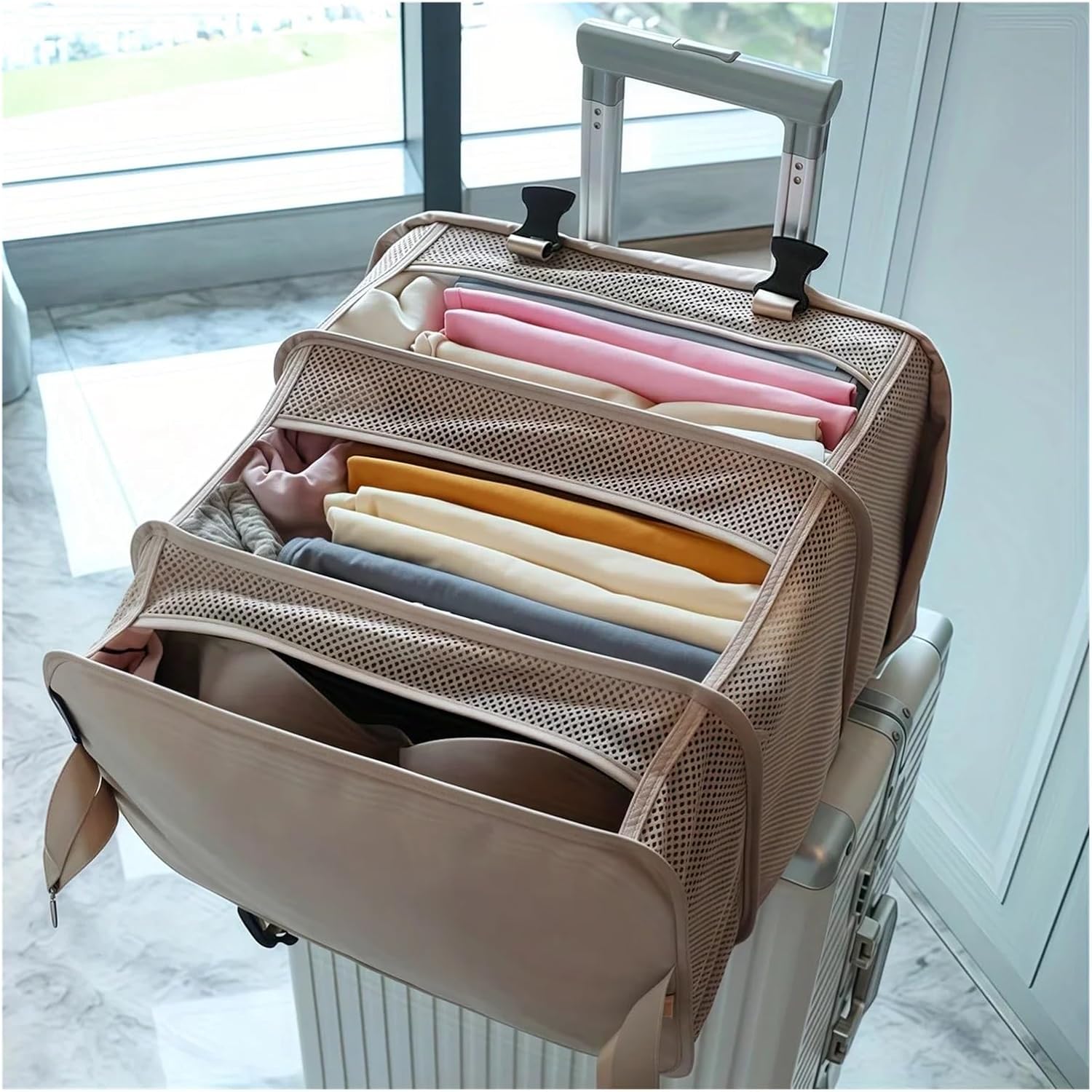 1pc Multifunctional Three-layer Hanging Travel Storage Bag Household Supplies Clothing Organizer Closet(Red)